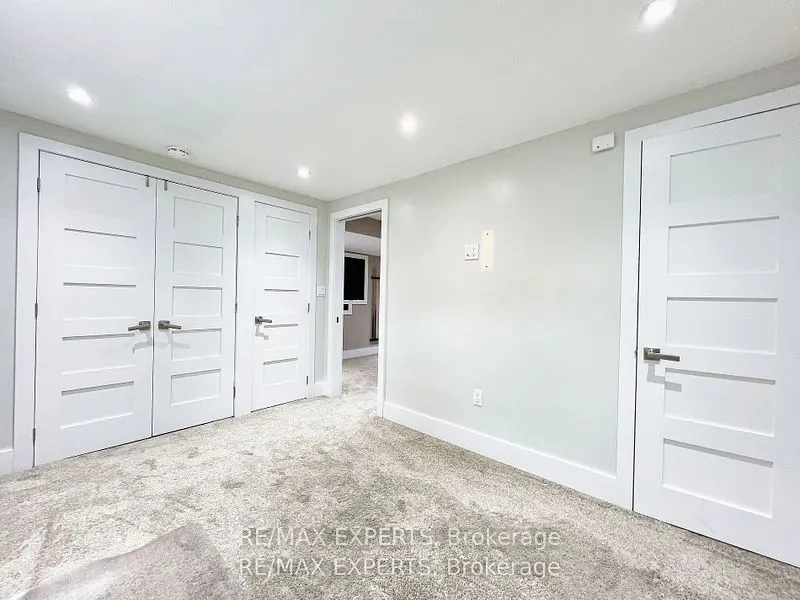7 Montvale Drive