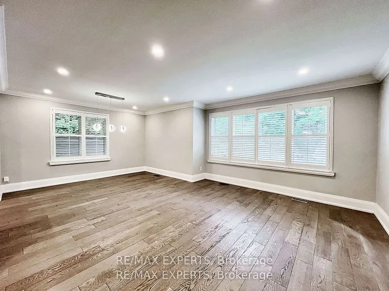 7 Montvale Drive
