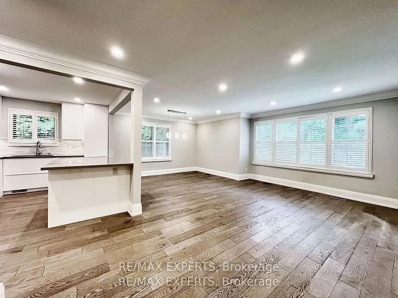 7 Montvale Drive