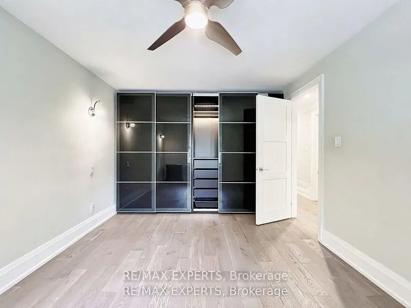 7 Montvale Drive