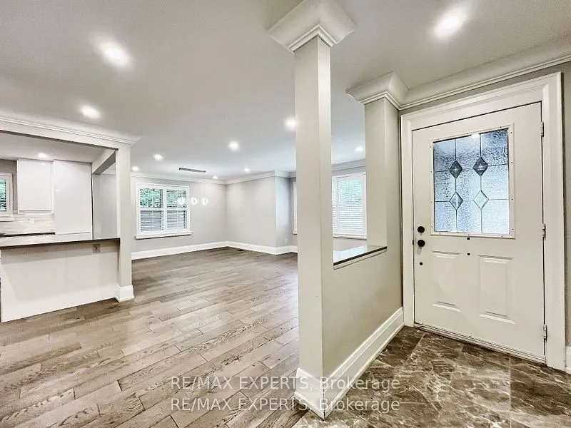 7 Montvale Drive