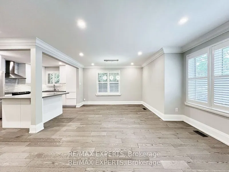 7 Montvale Drive