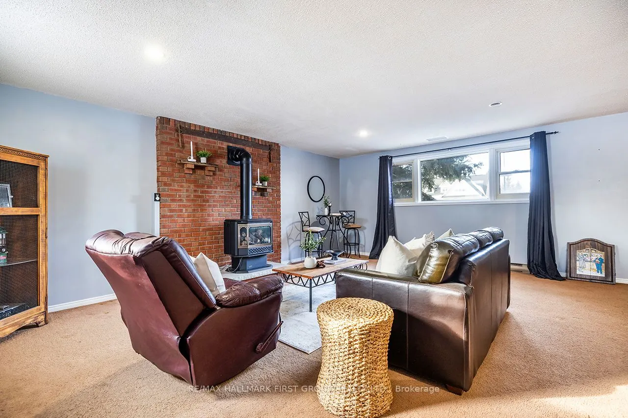 11 Riverview Drive