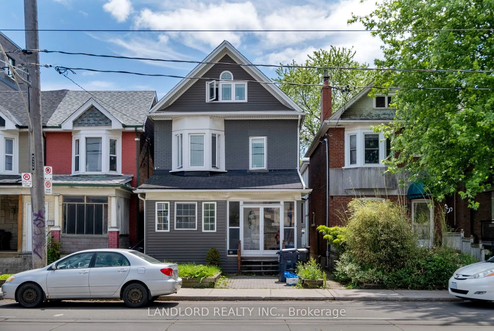 1111 Gerrard Street E