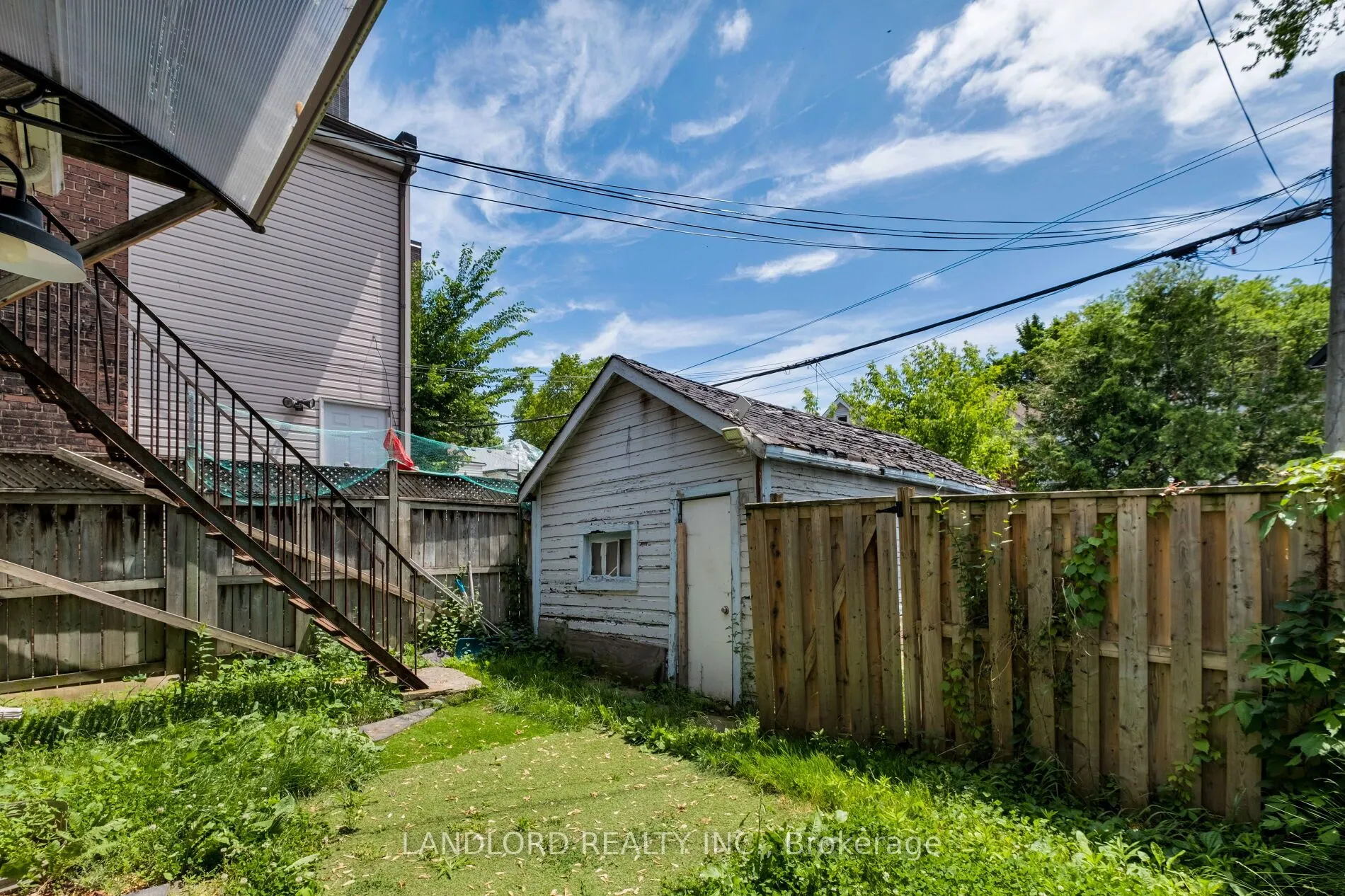 1111 Gerrard Street E