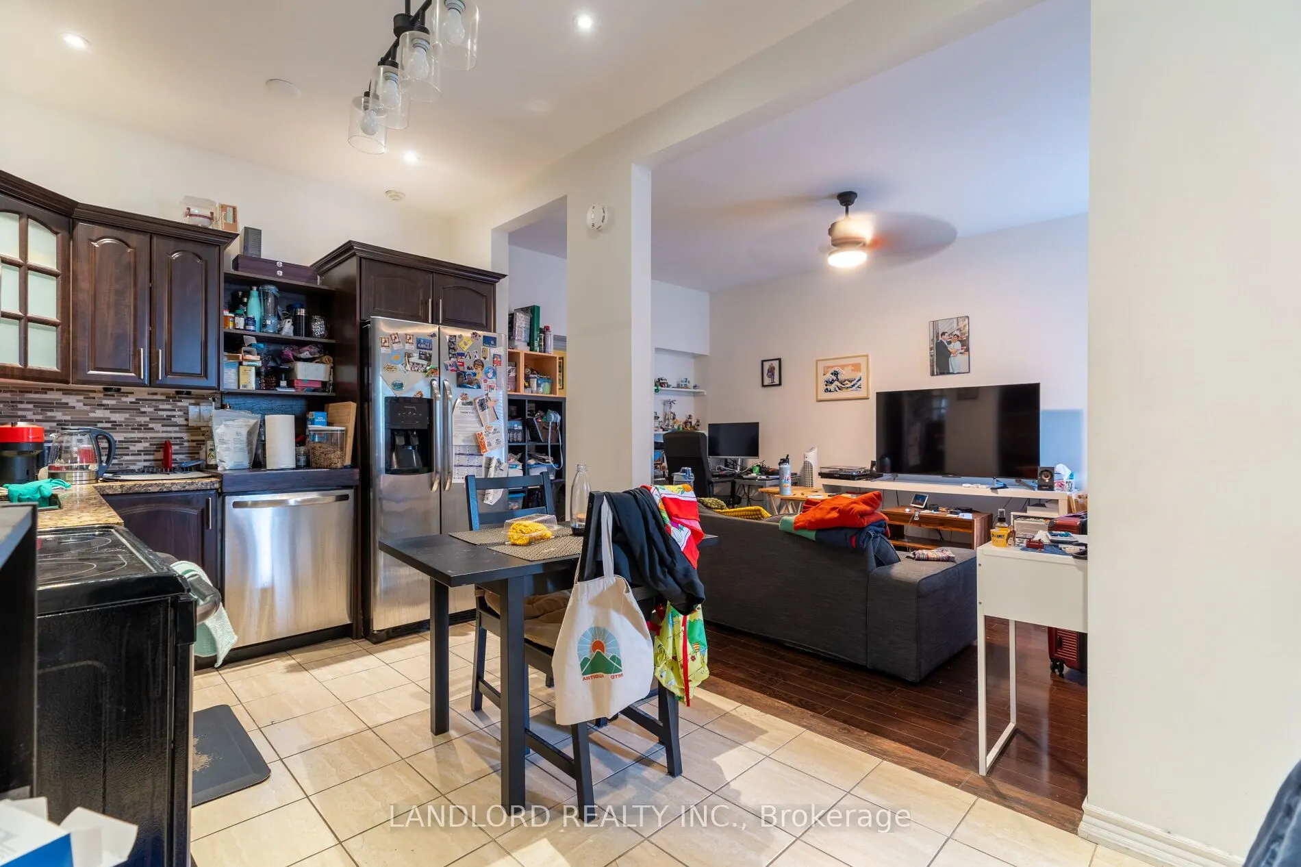 1111 Gerrard Street E