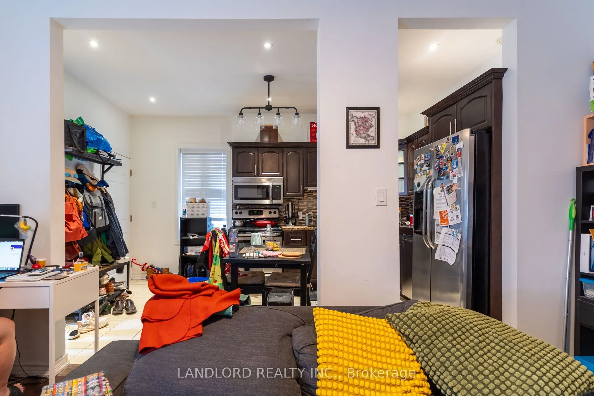 1111 Gerrard Street E