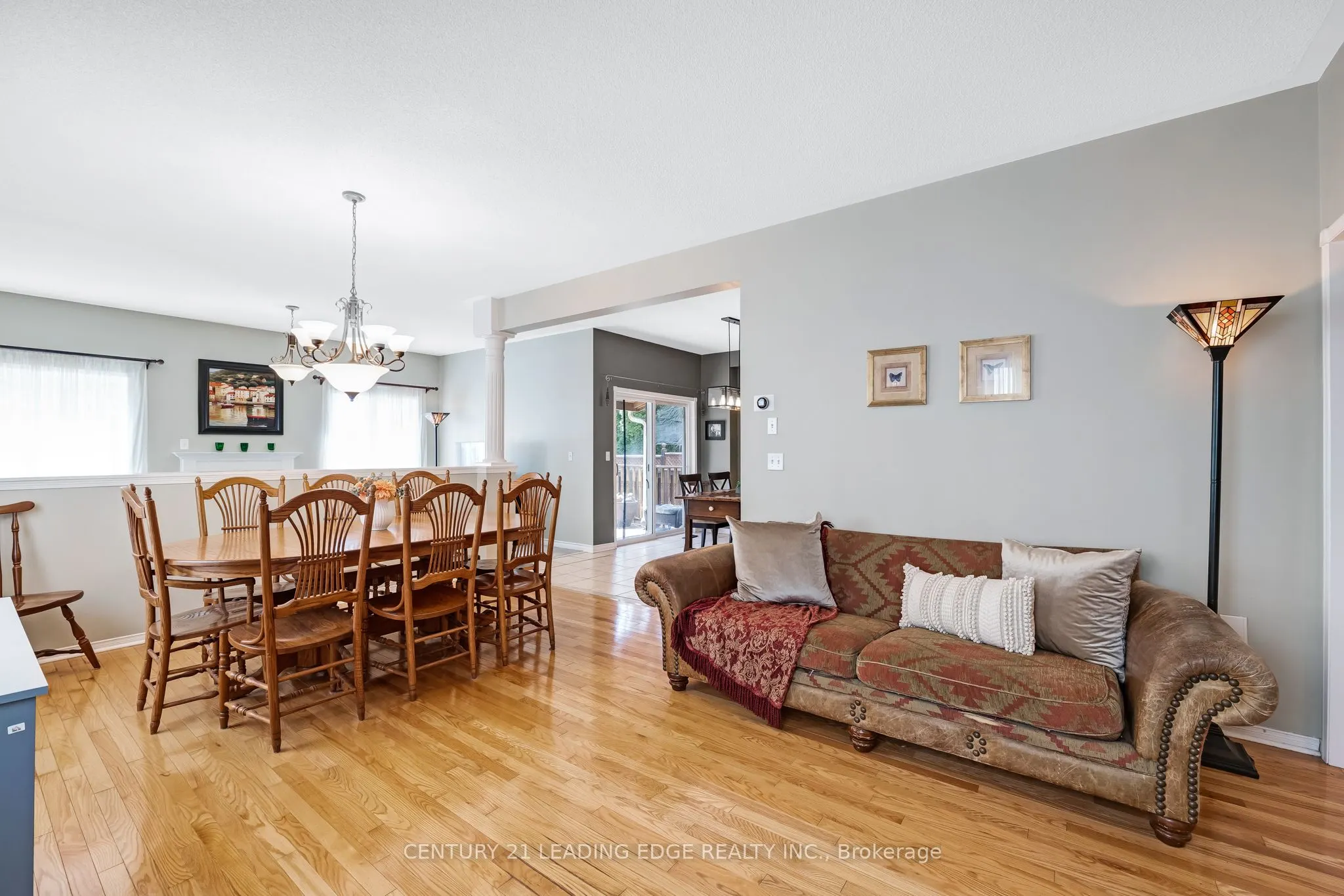 53 Kinross Avenue