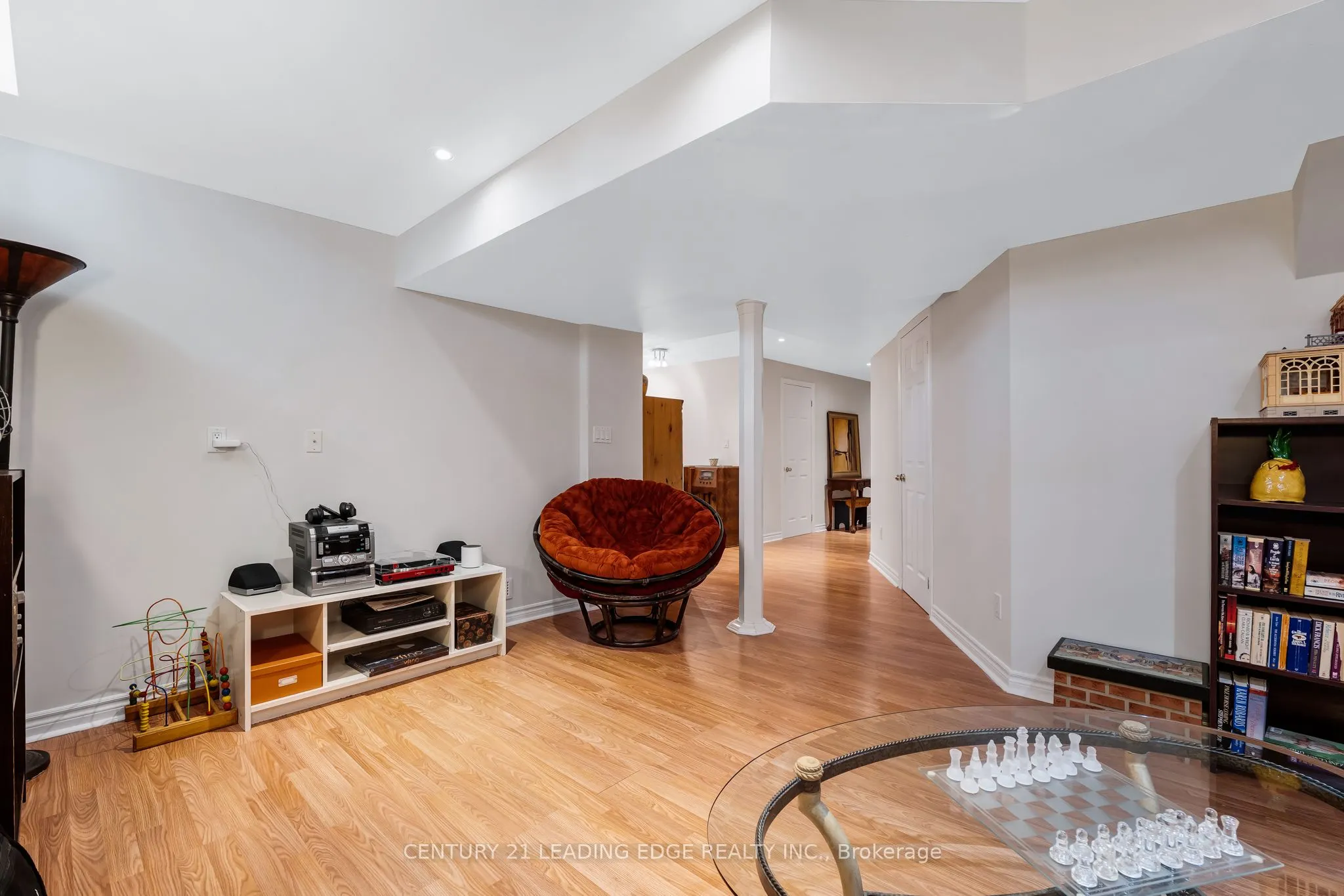53 Kinross Avenue