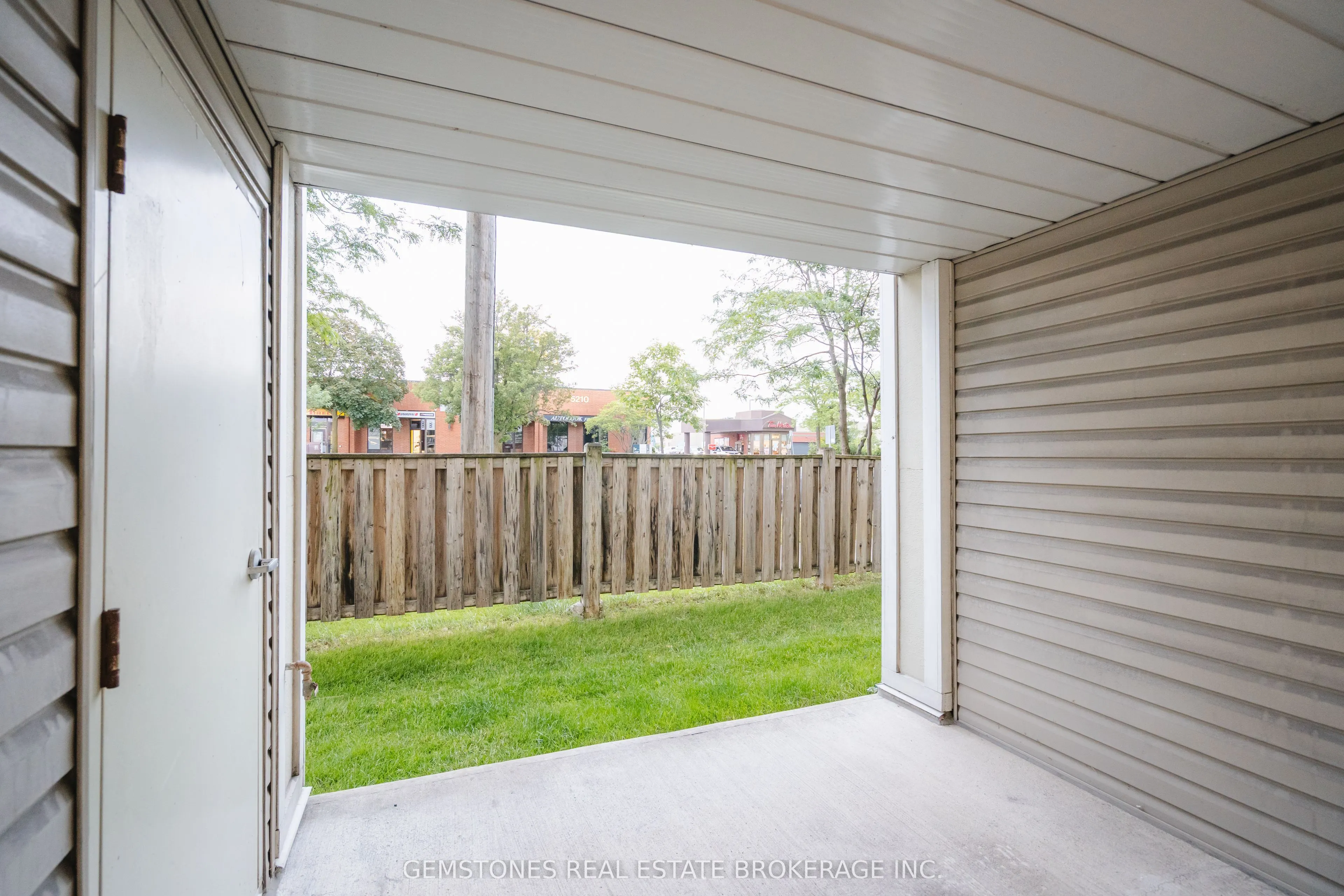 5235 Finch Avenue E, #112