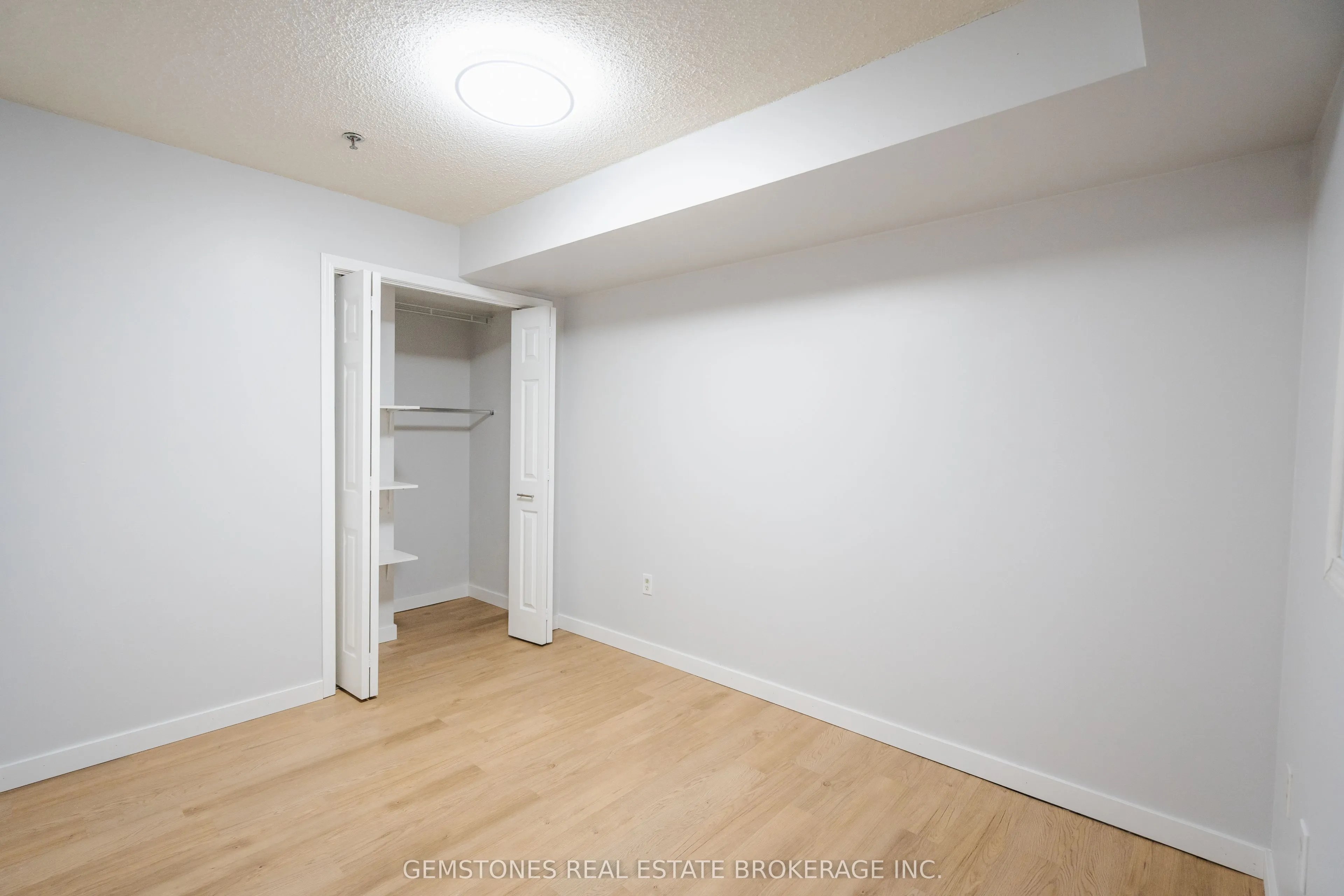 5235 Finch Avenue E, #112