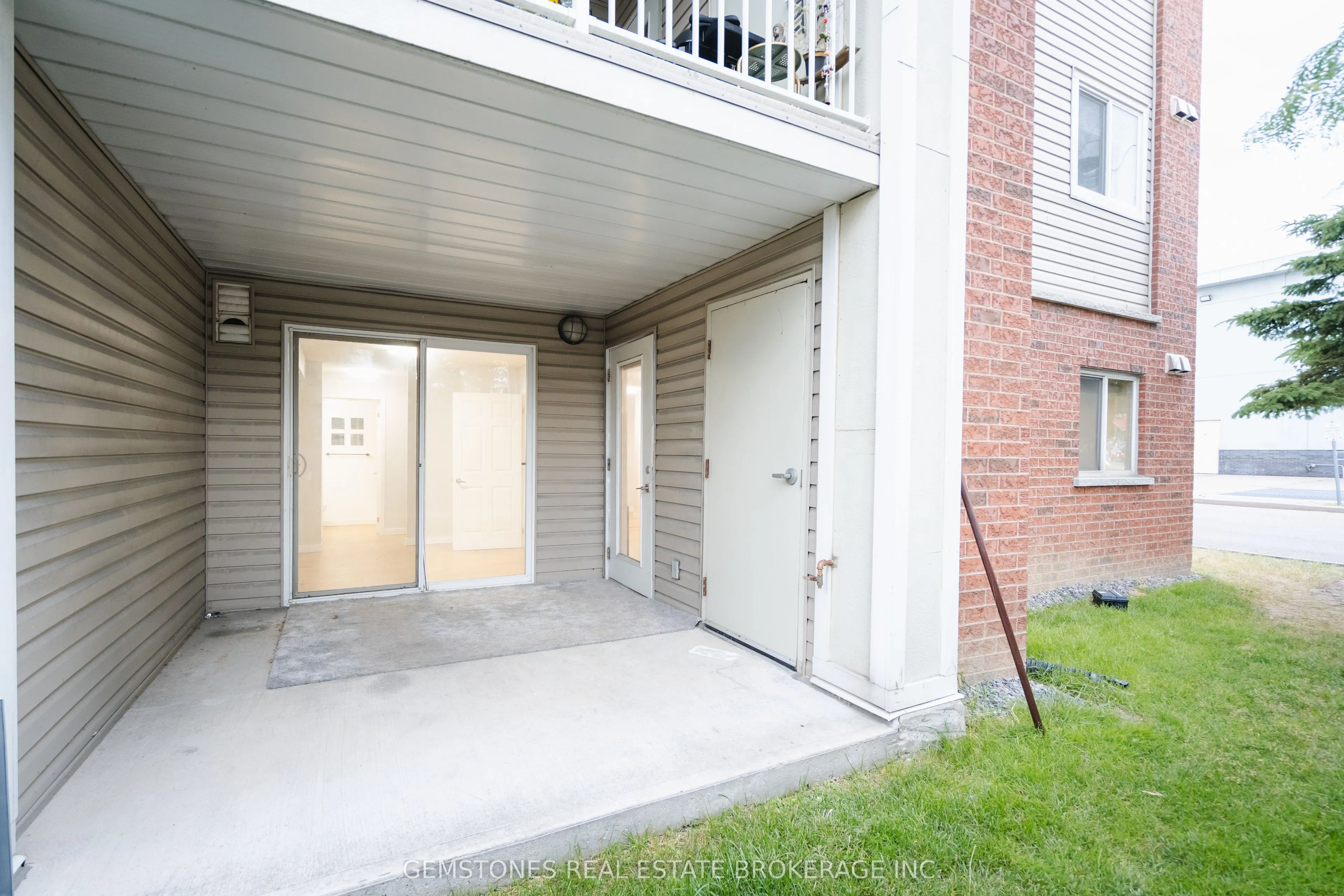 5235 Finch Avenue E, #112