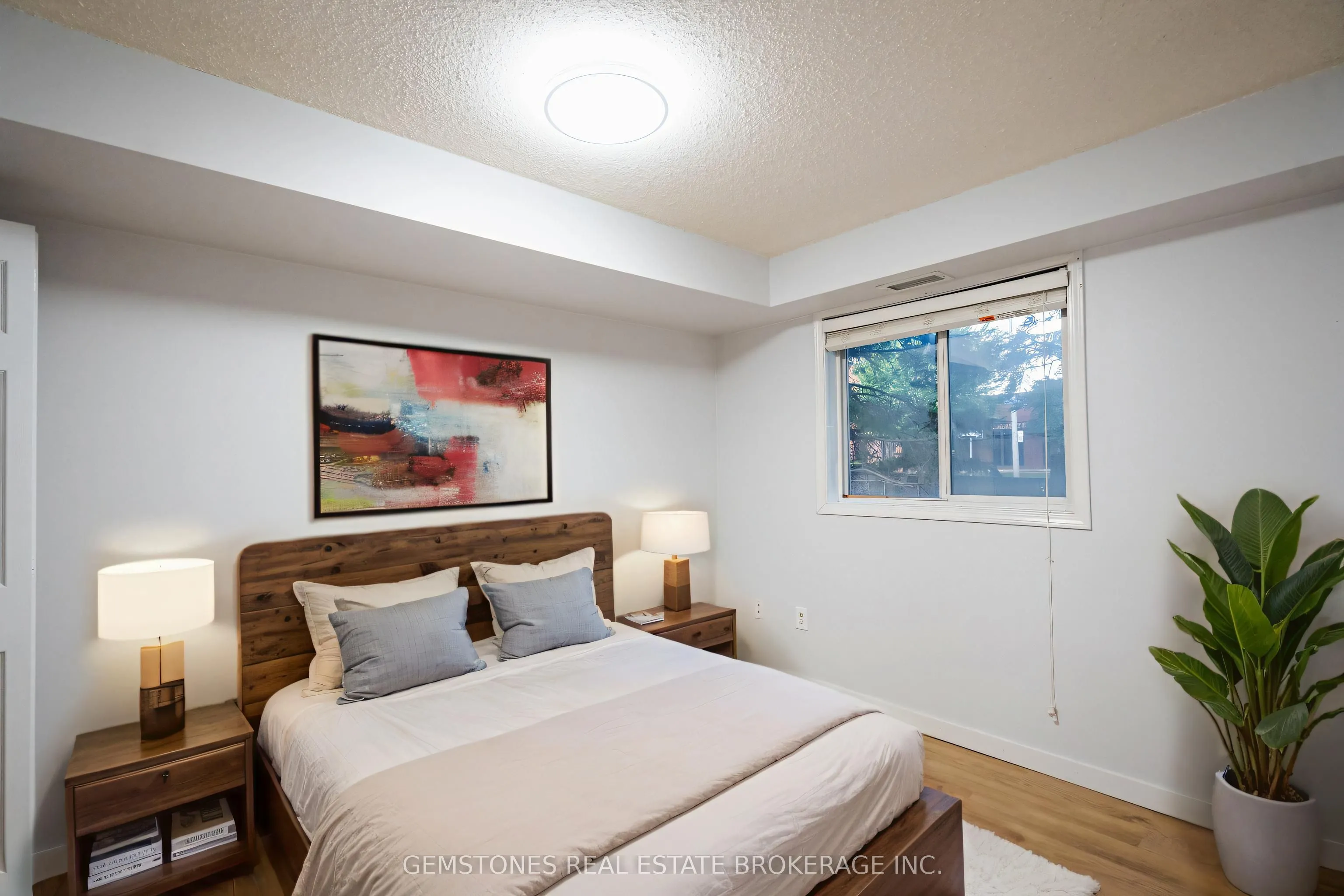 5235 Finch Avenue E, #112