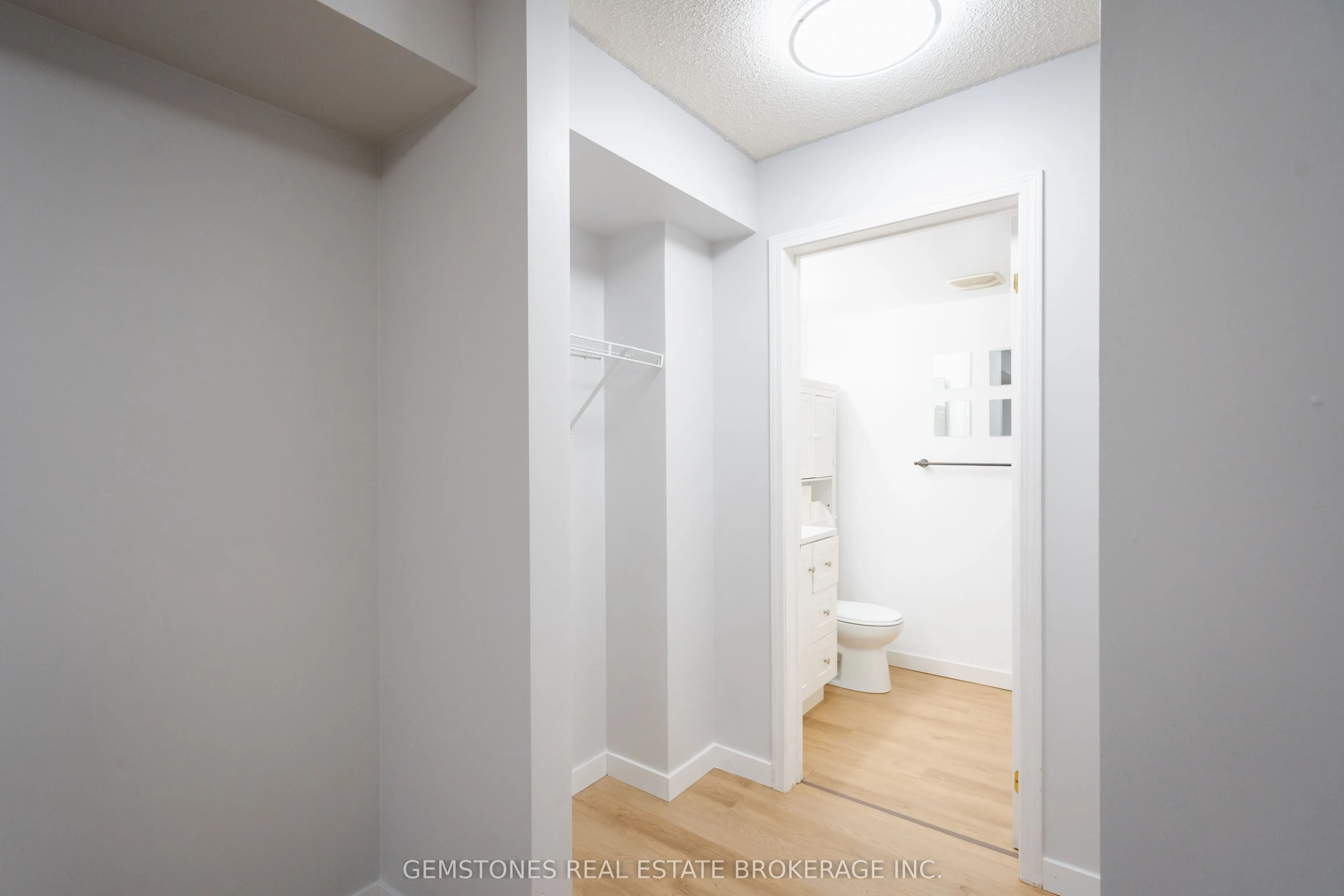 5235 Finch Avenue E, #112