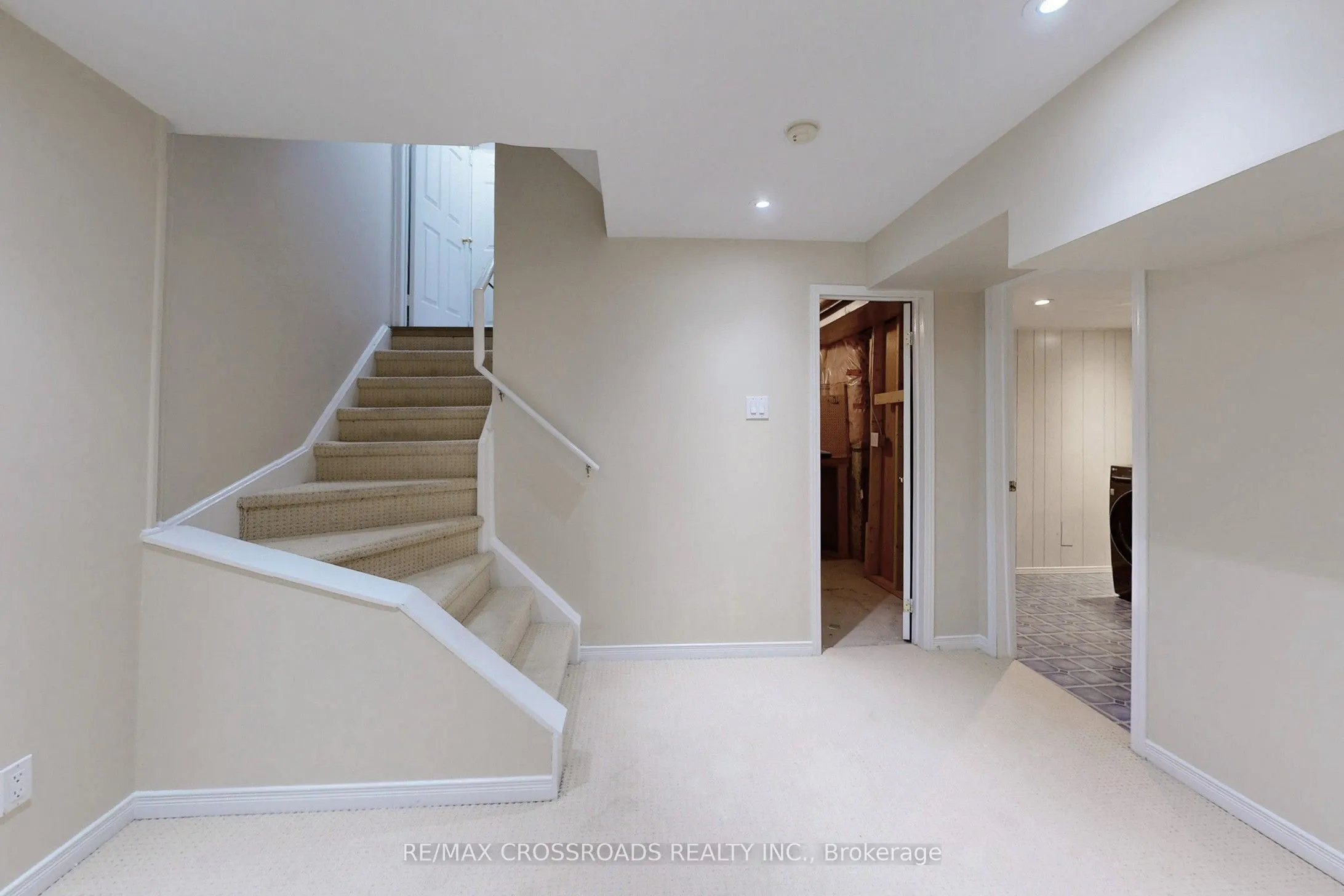 29 Regatta Crescent