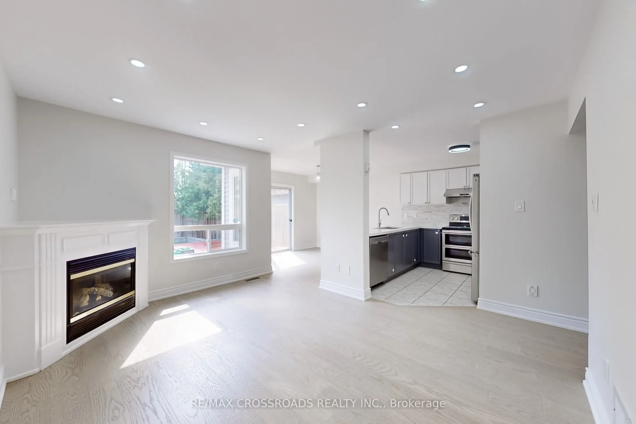 29 Regatta Crescent
