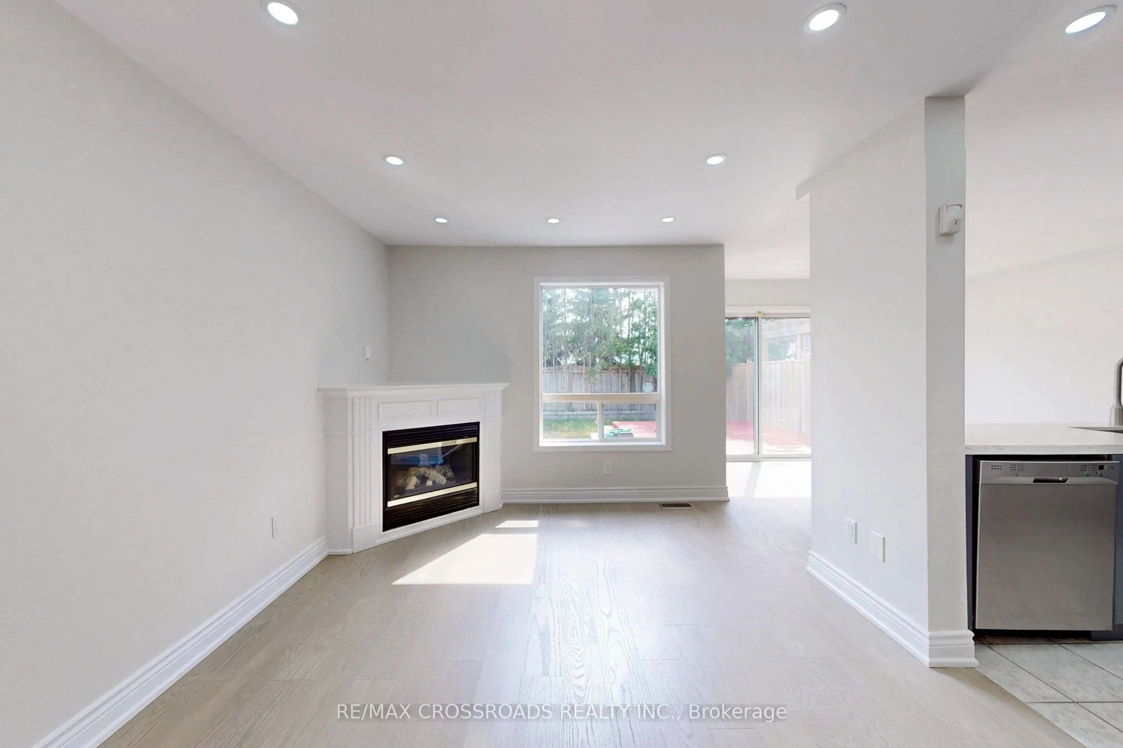 29 Regatta Crescent