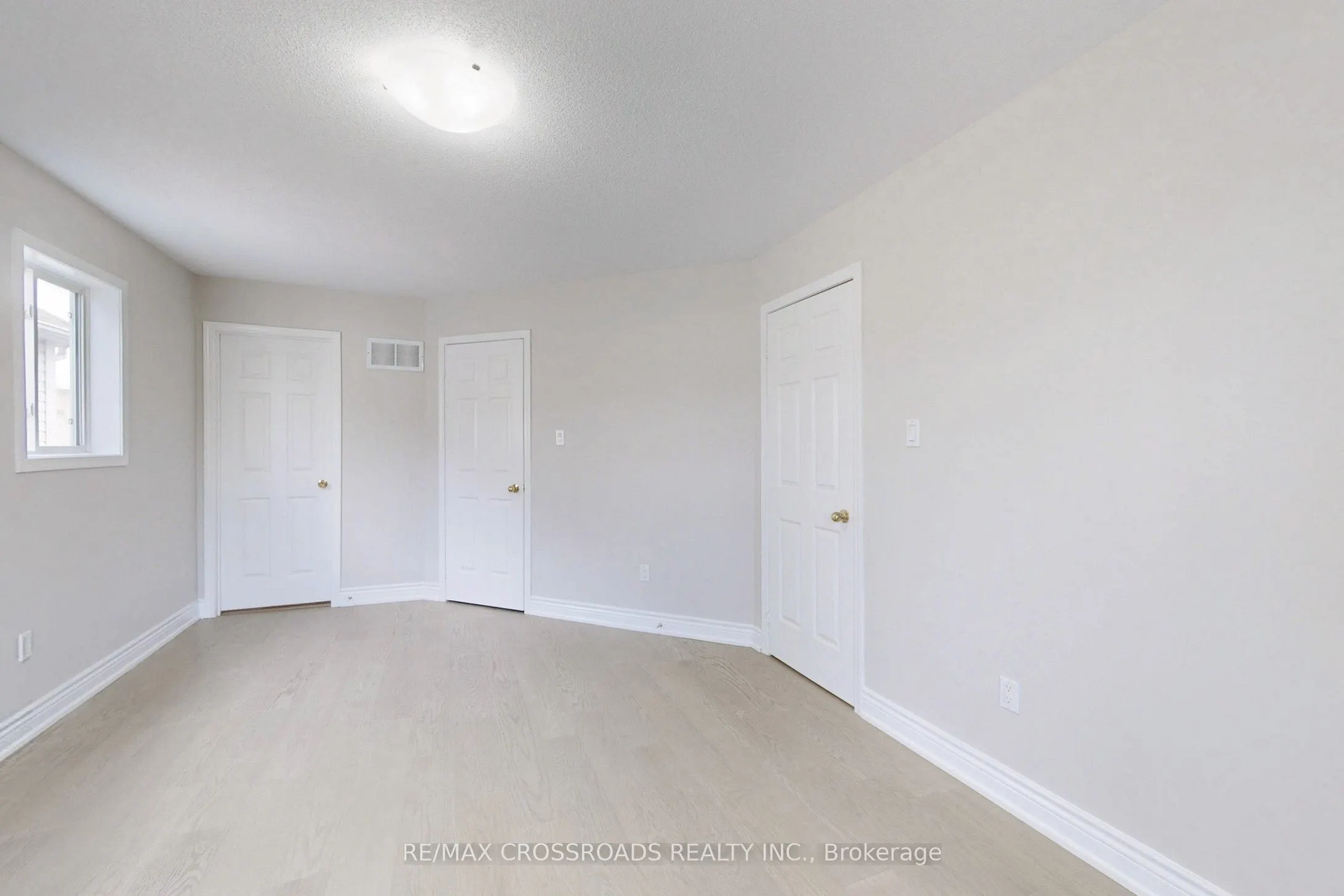 29 Regatta Crescent