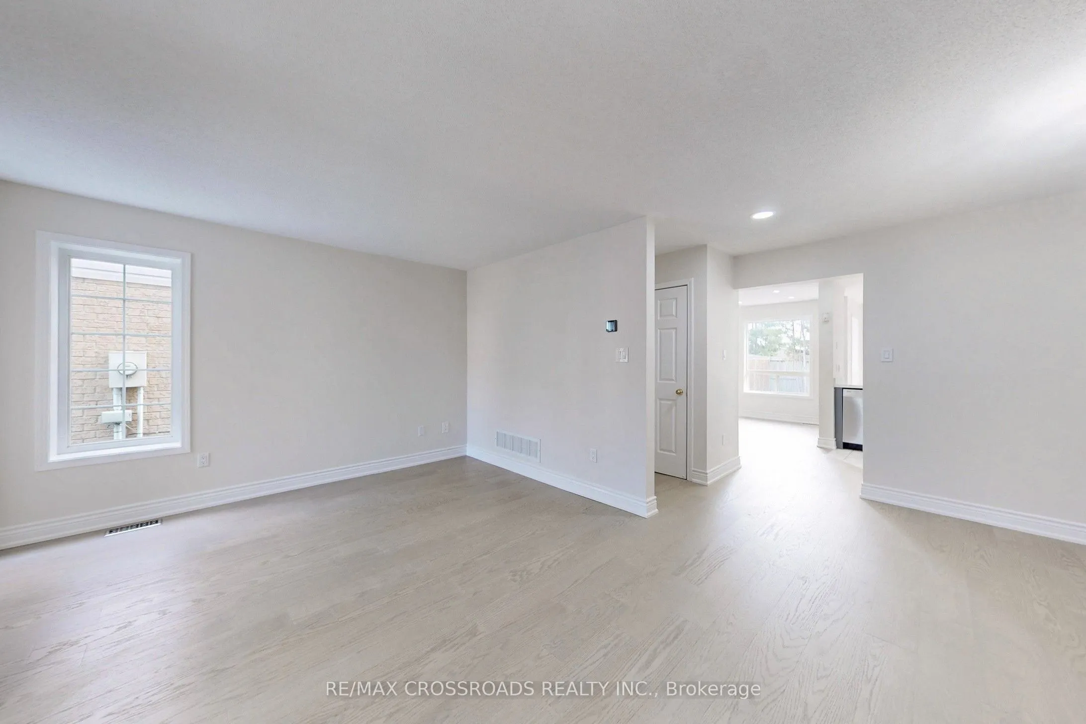 29 Regatta Crescent