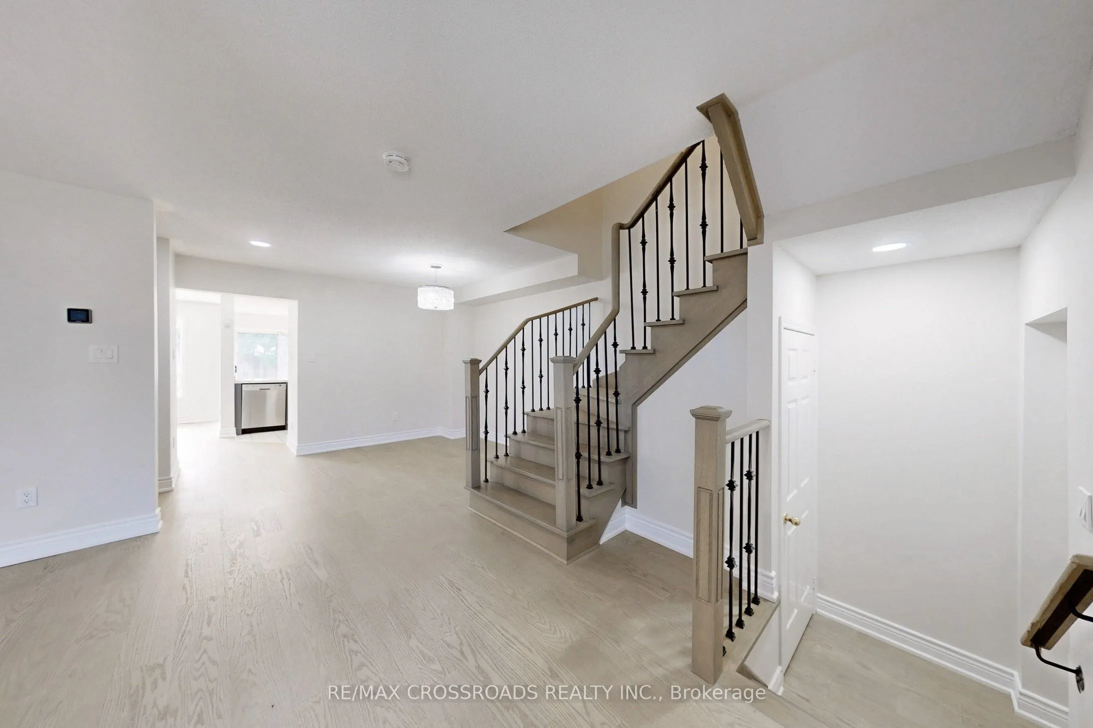 29 Regatta Crescent