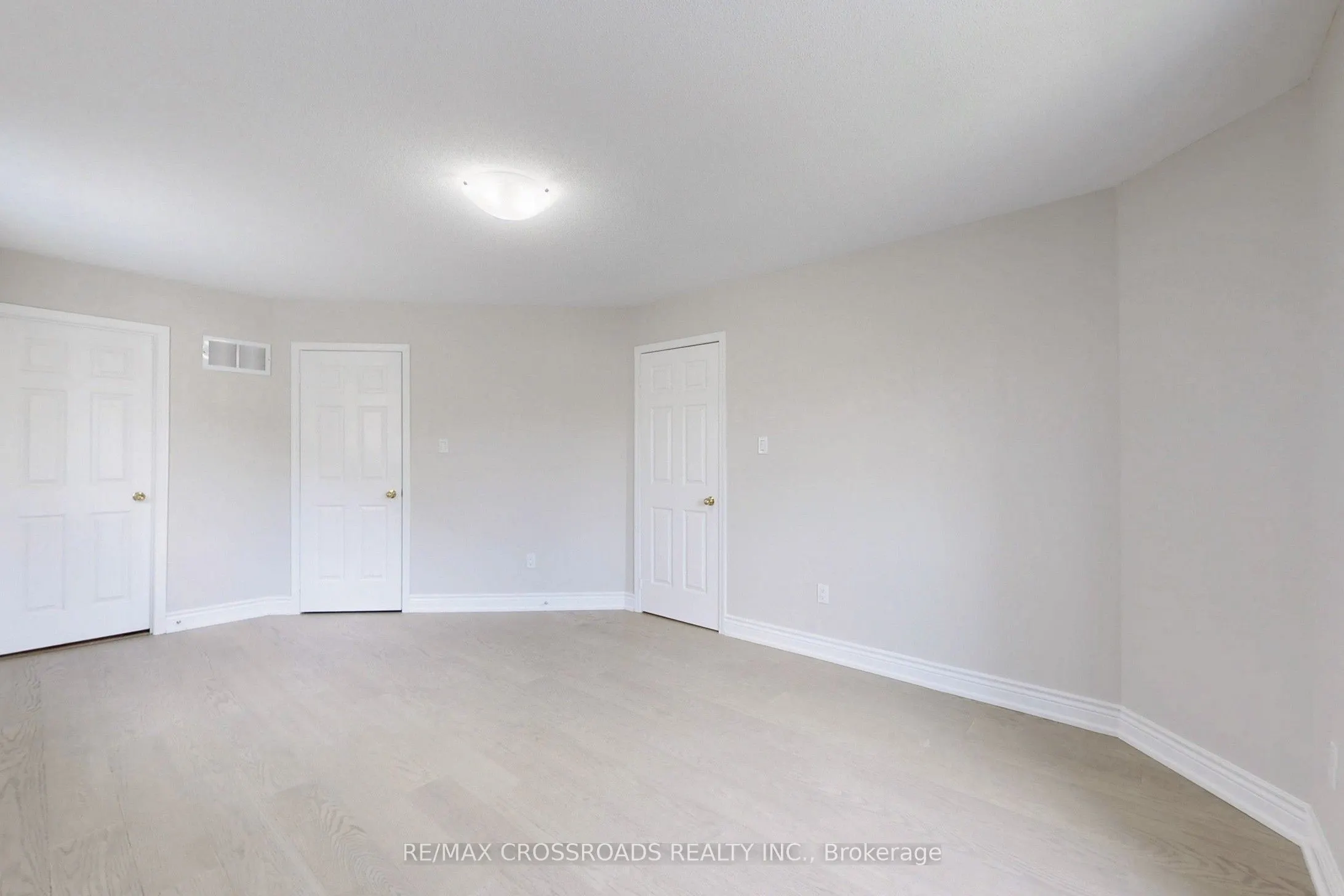 29 Regatta Crescent
