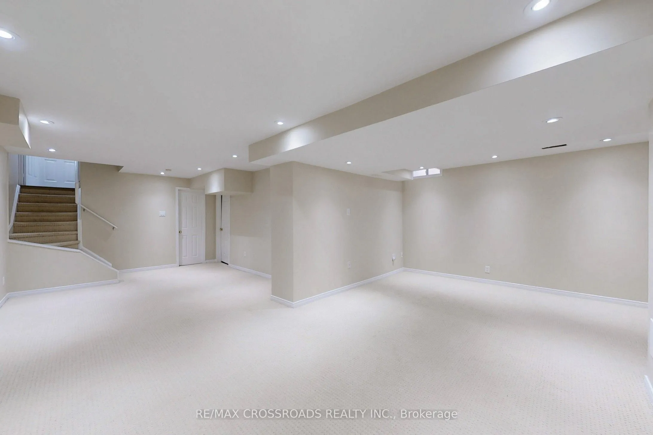 29 Regatta Crescent