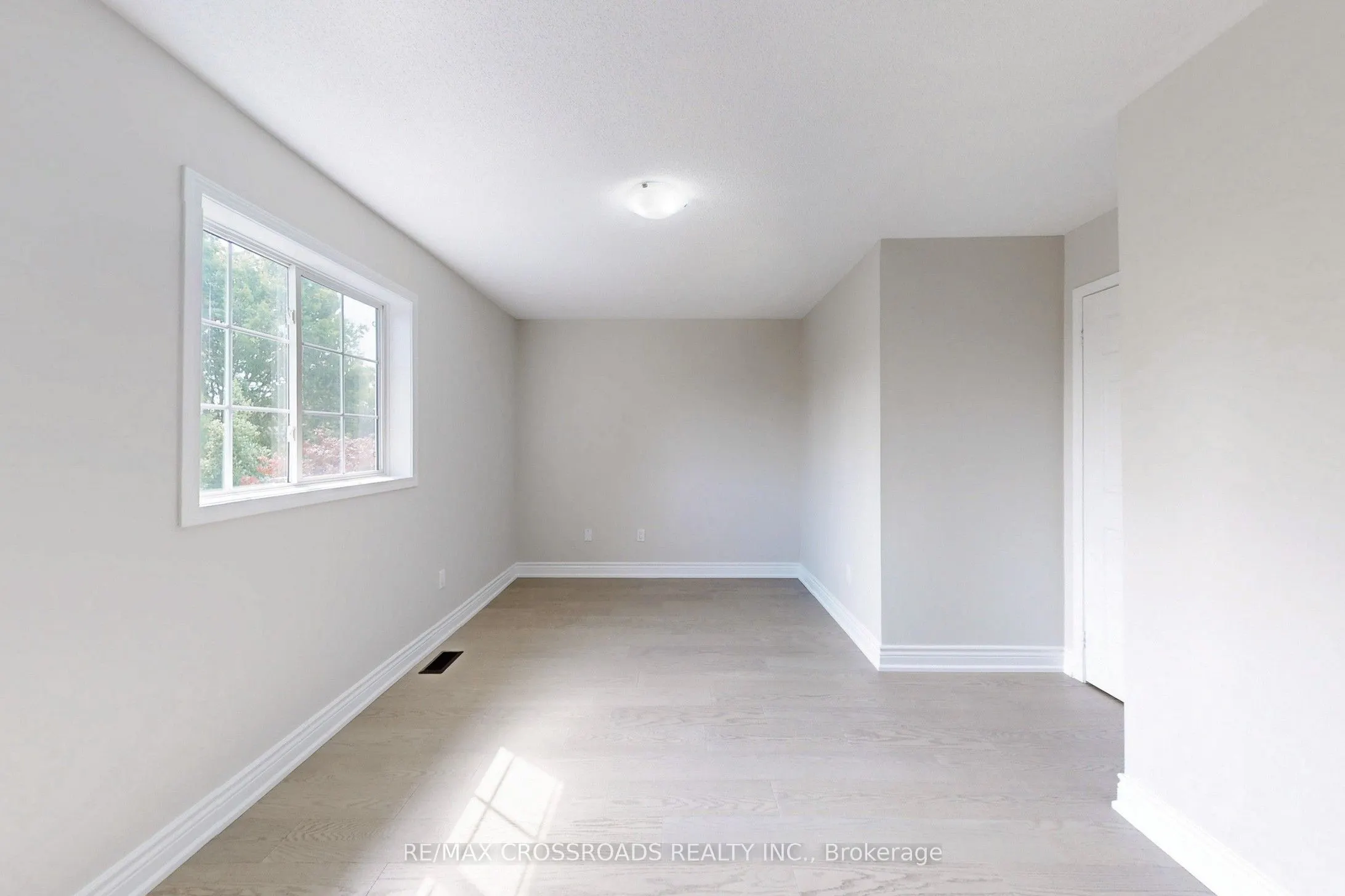 29 Regatta Crescent