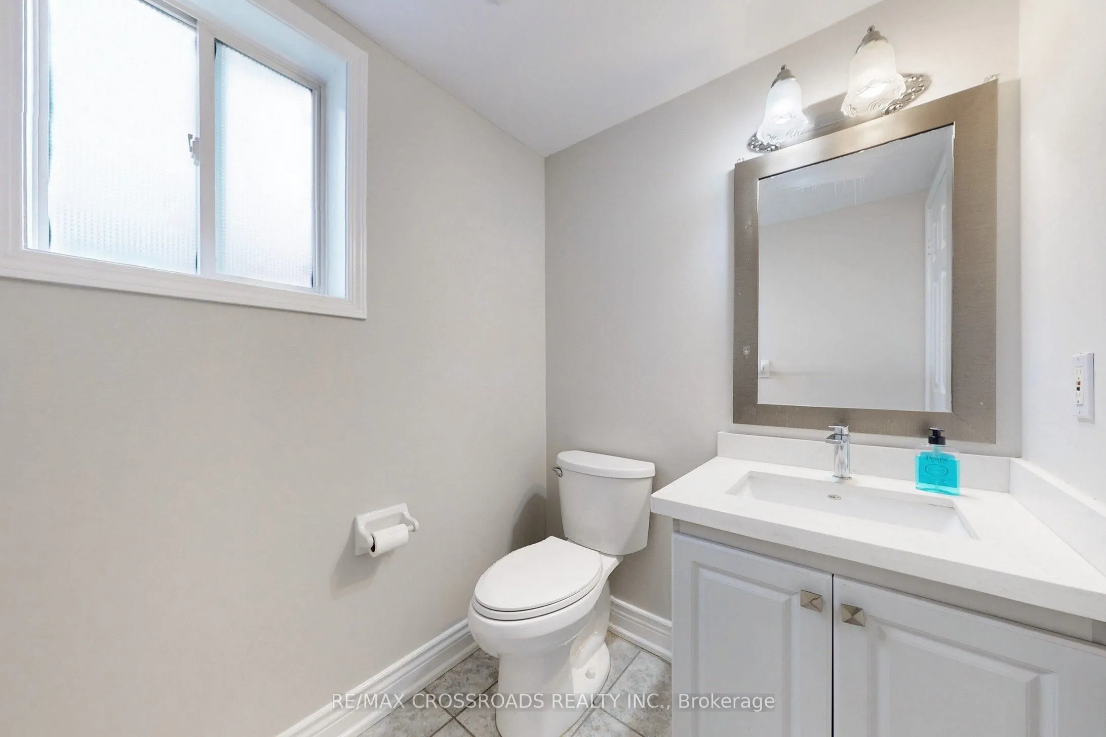29 Regatta Crescent