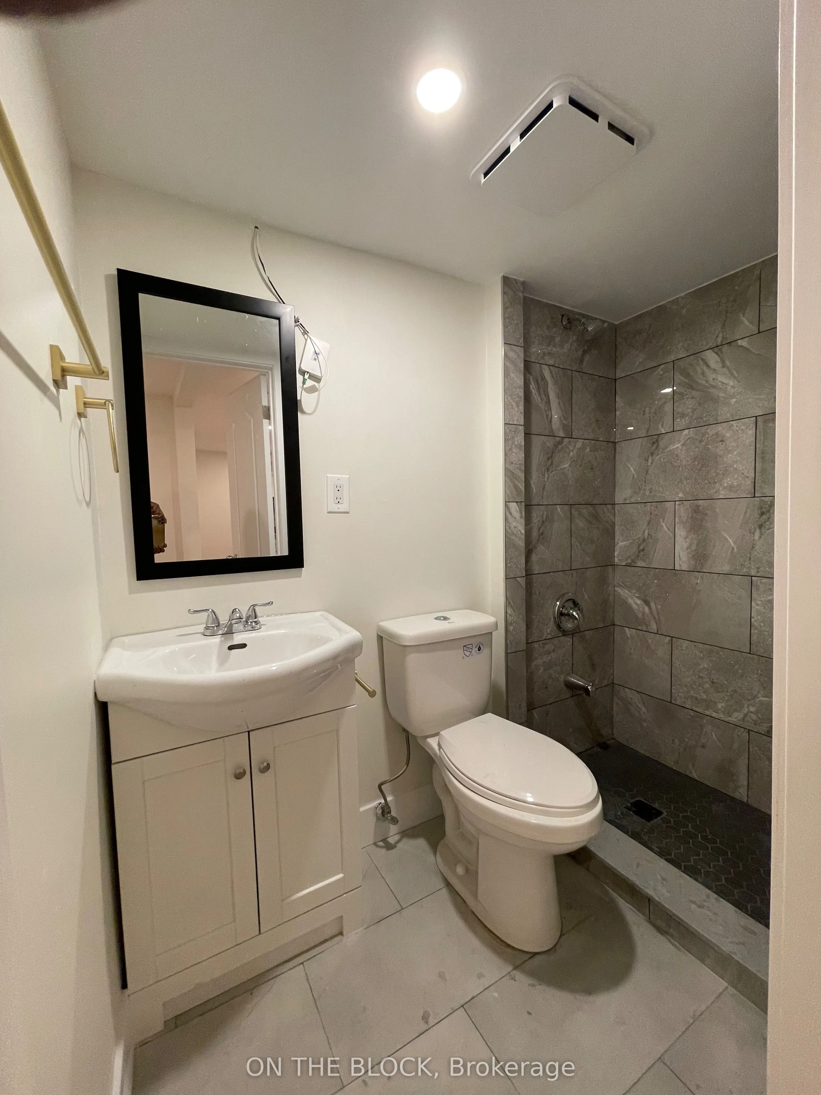 954 Timmins Gdns Gardens N, #2BR Basemnt