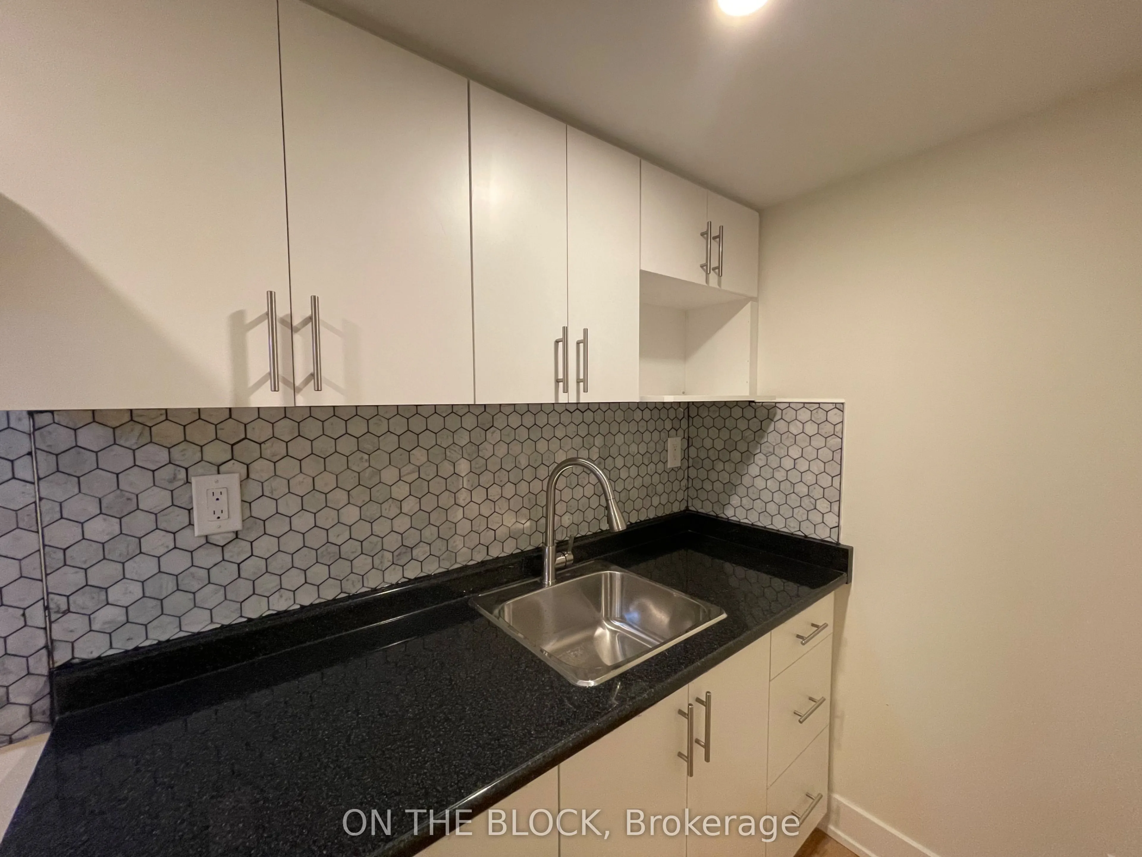 954 Timmins Gdns Gardens N, #2BR Basemnt