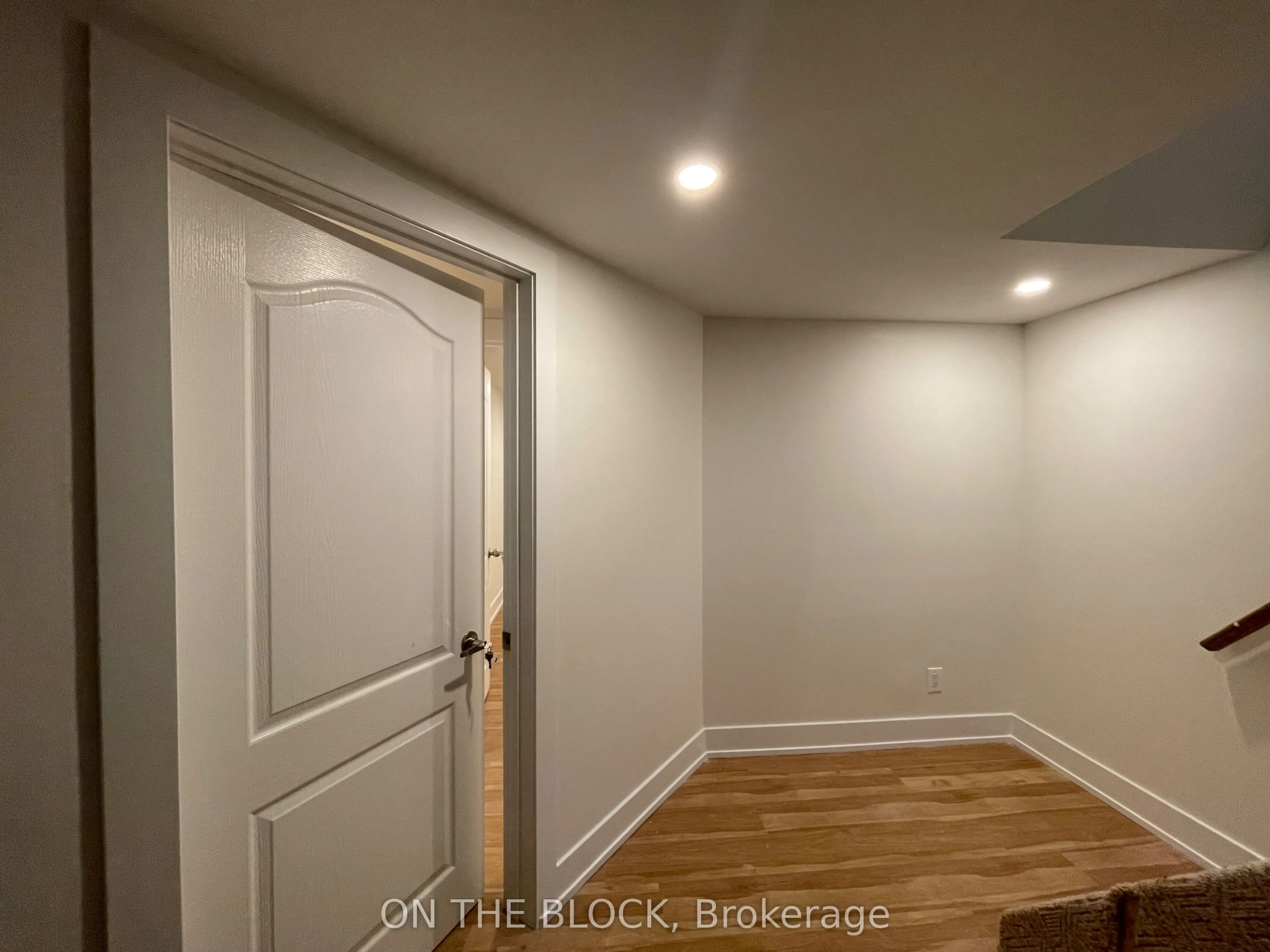954 Timmins Gdns Gardens N, #2BR Basemnt