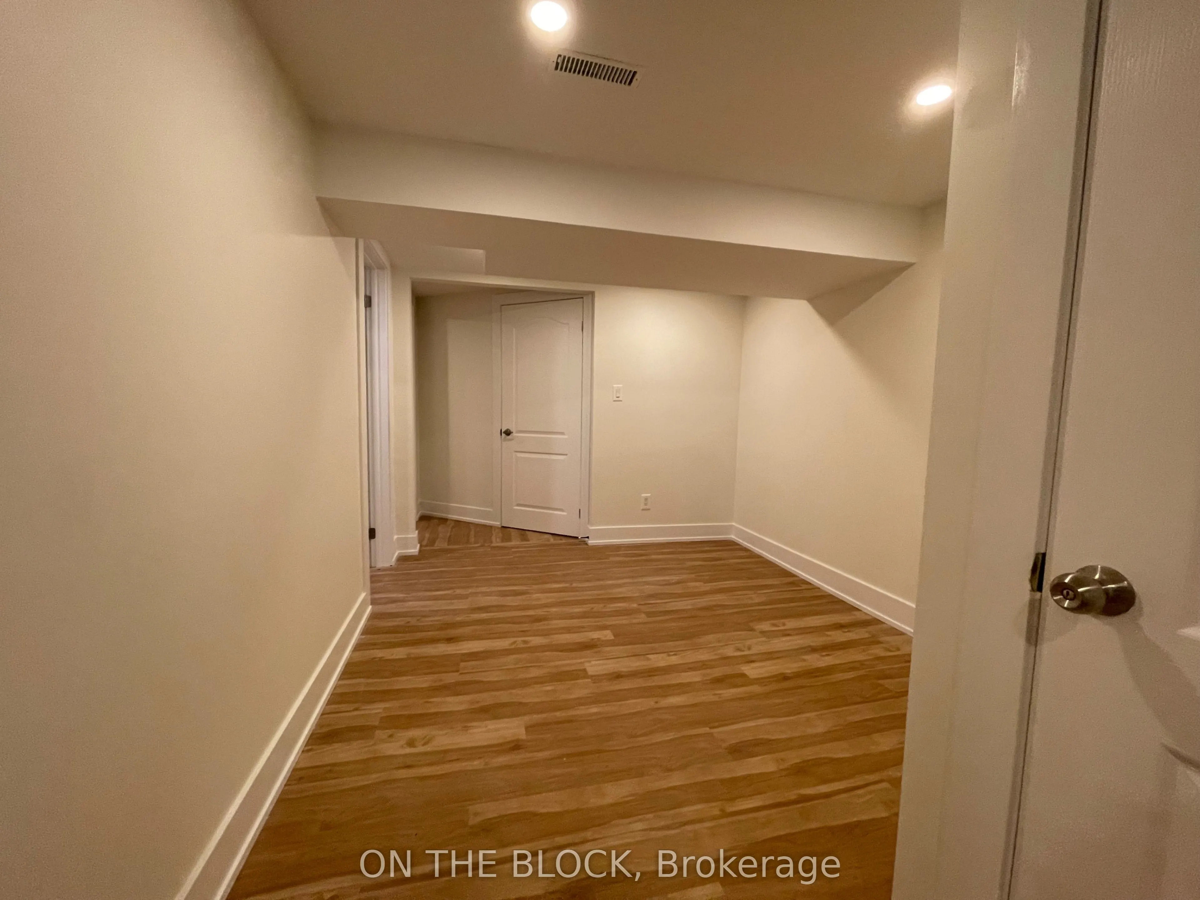 954 Timmins Gdns Gardens N, #2BR Basemnt