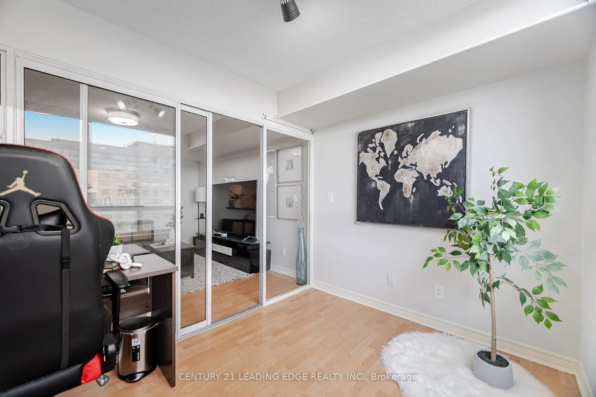 68 Corporate Drive, #2729