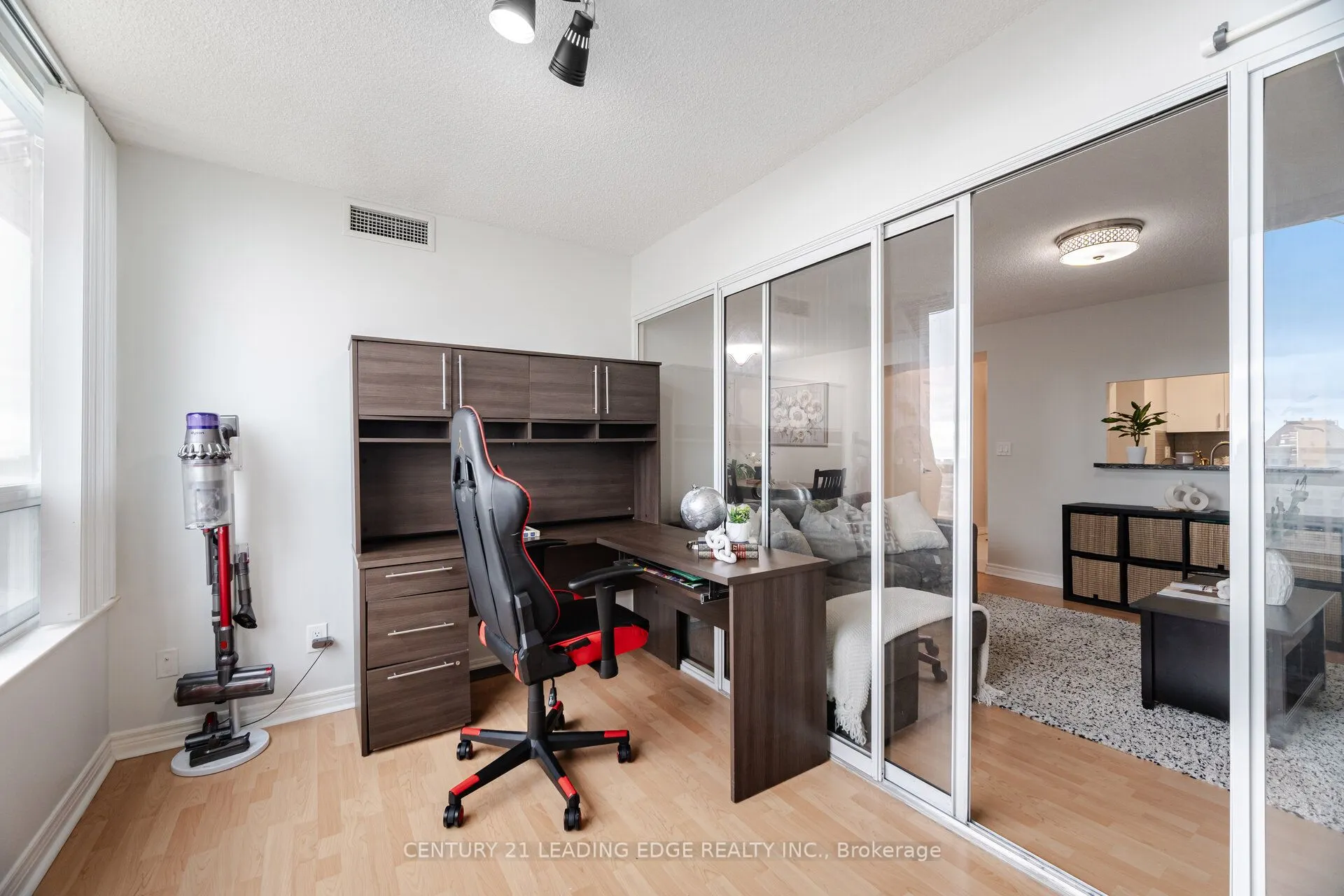 68 Corporate Drive, #2729