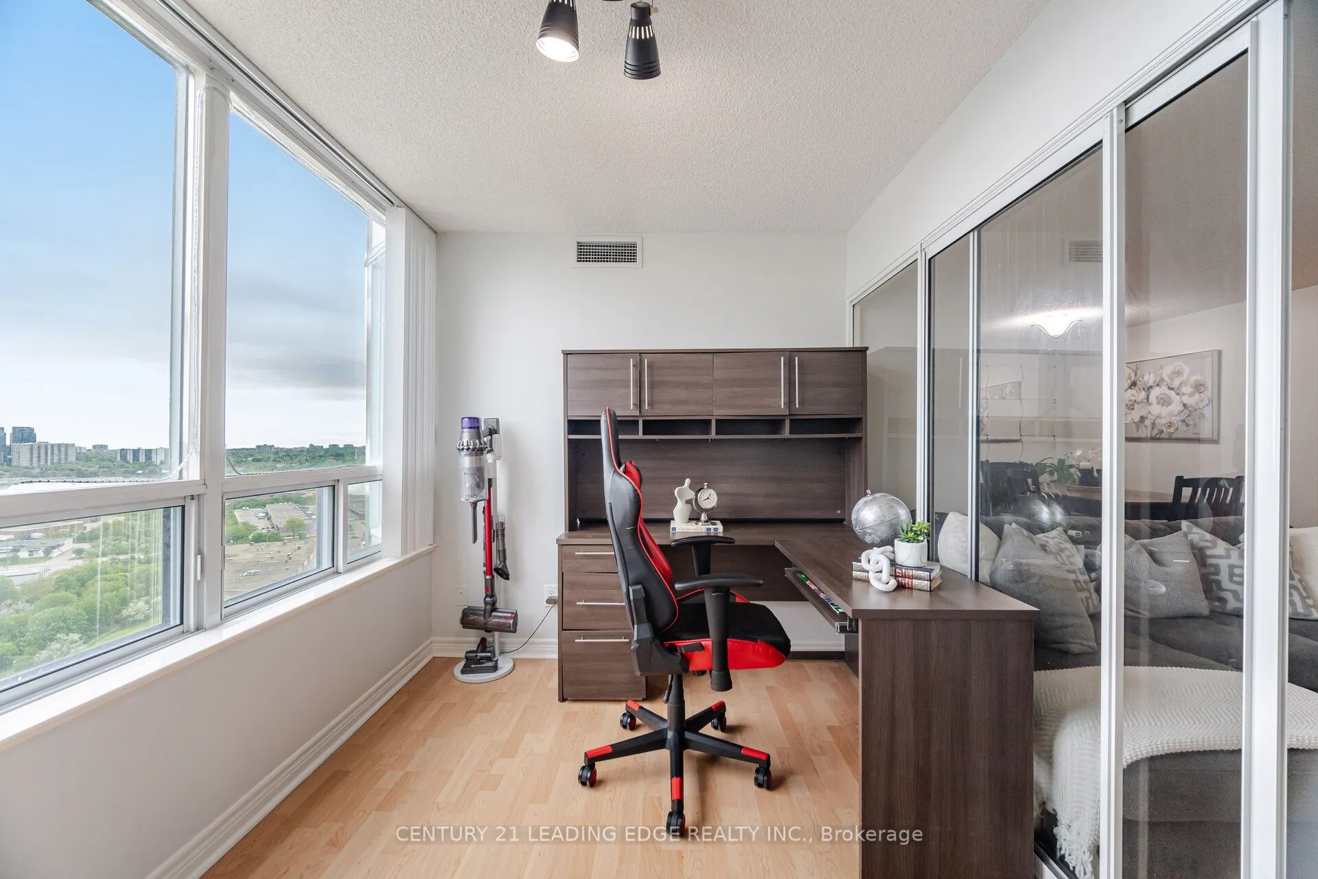 68 Corporate Drive, #2729