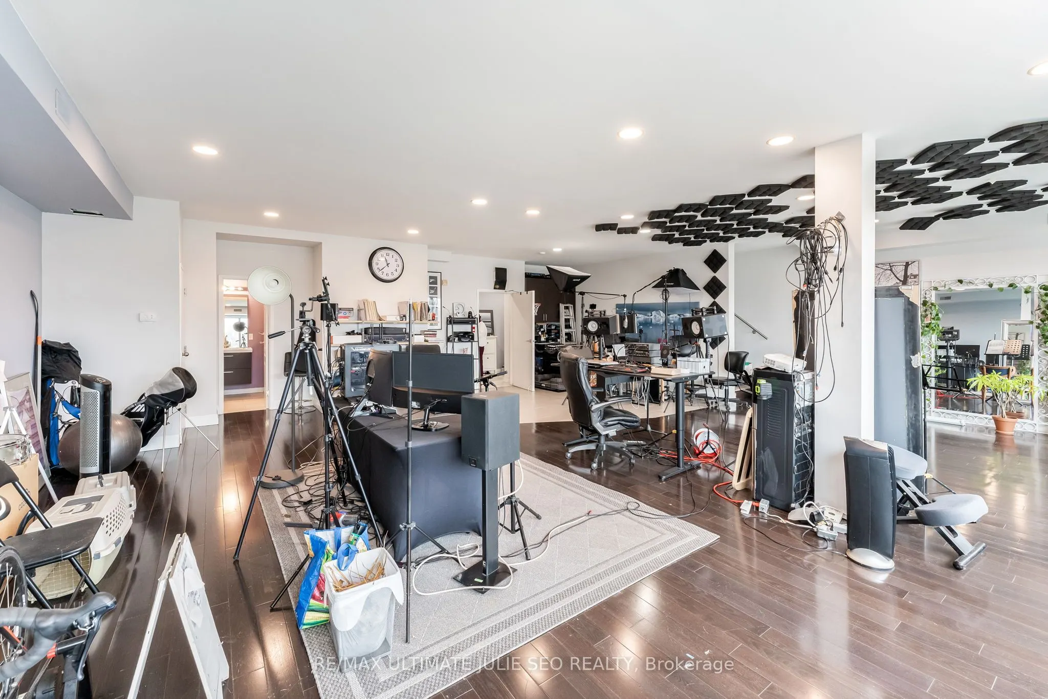 304 Danforth Avenue, #3rd Floor Front