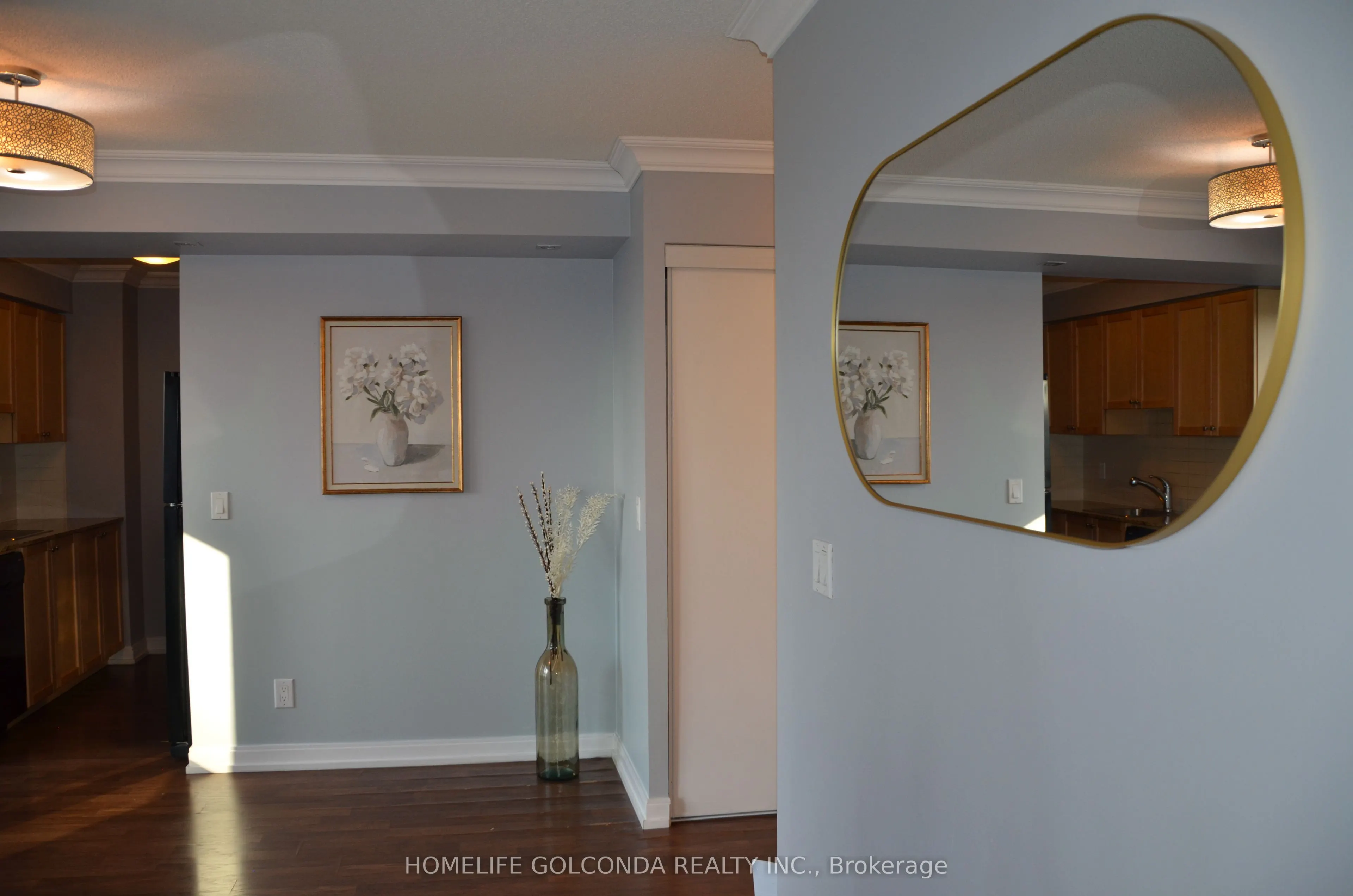 181 Village Green Square, #1419