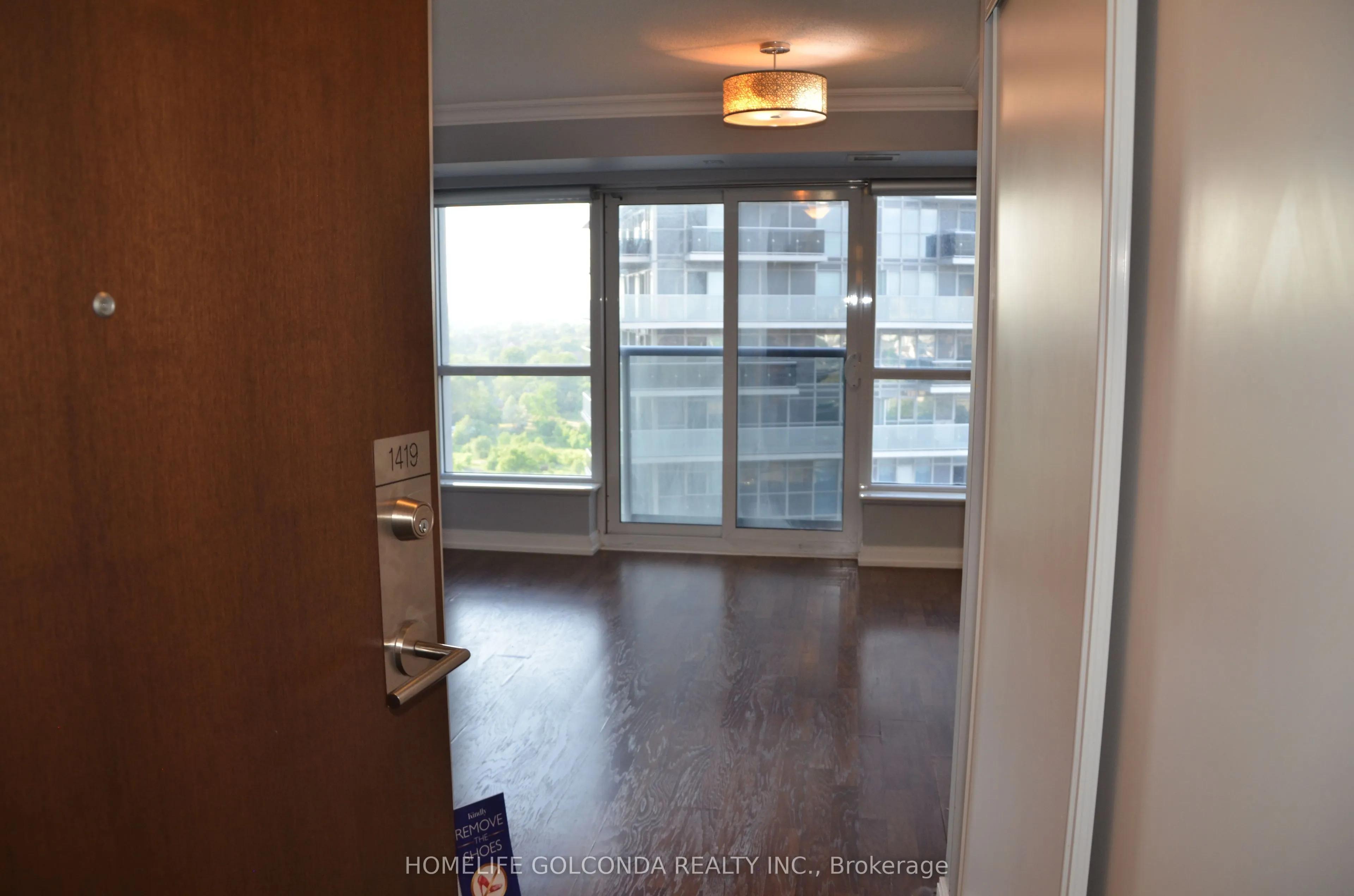 181 Village Green Square, #1419