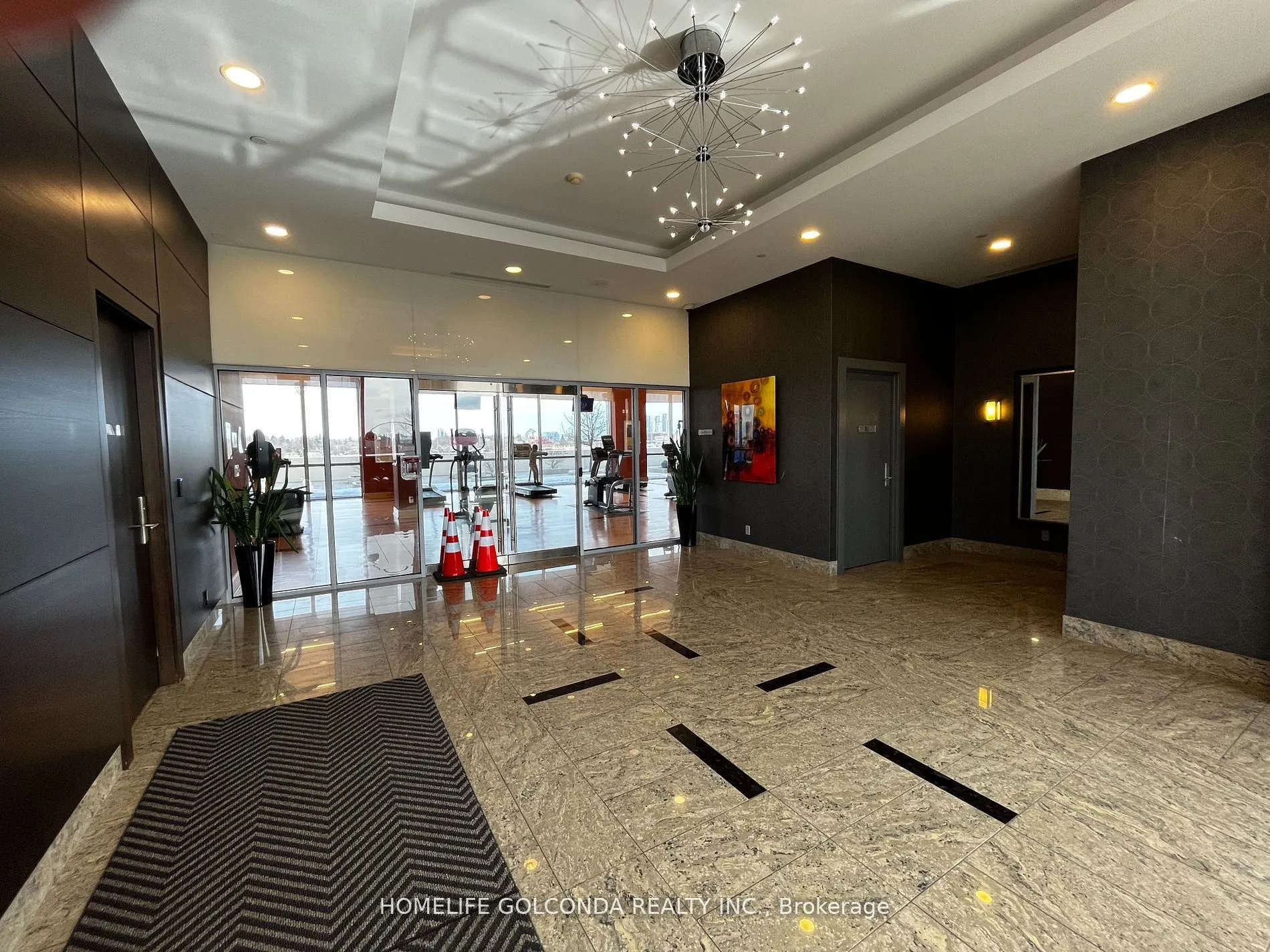 181 Village Green Square, #1419