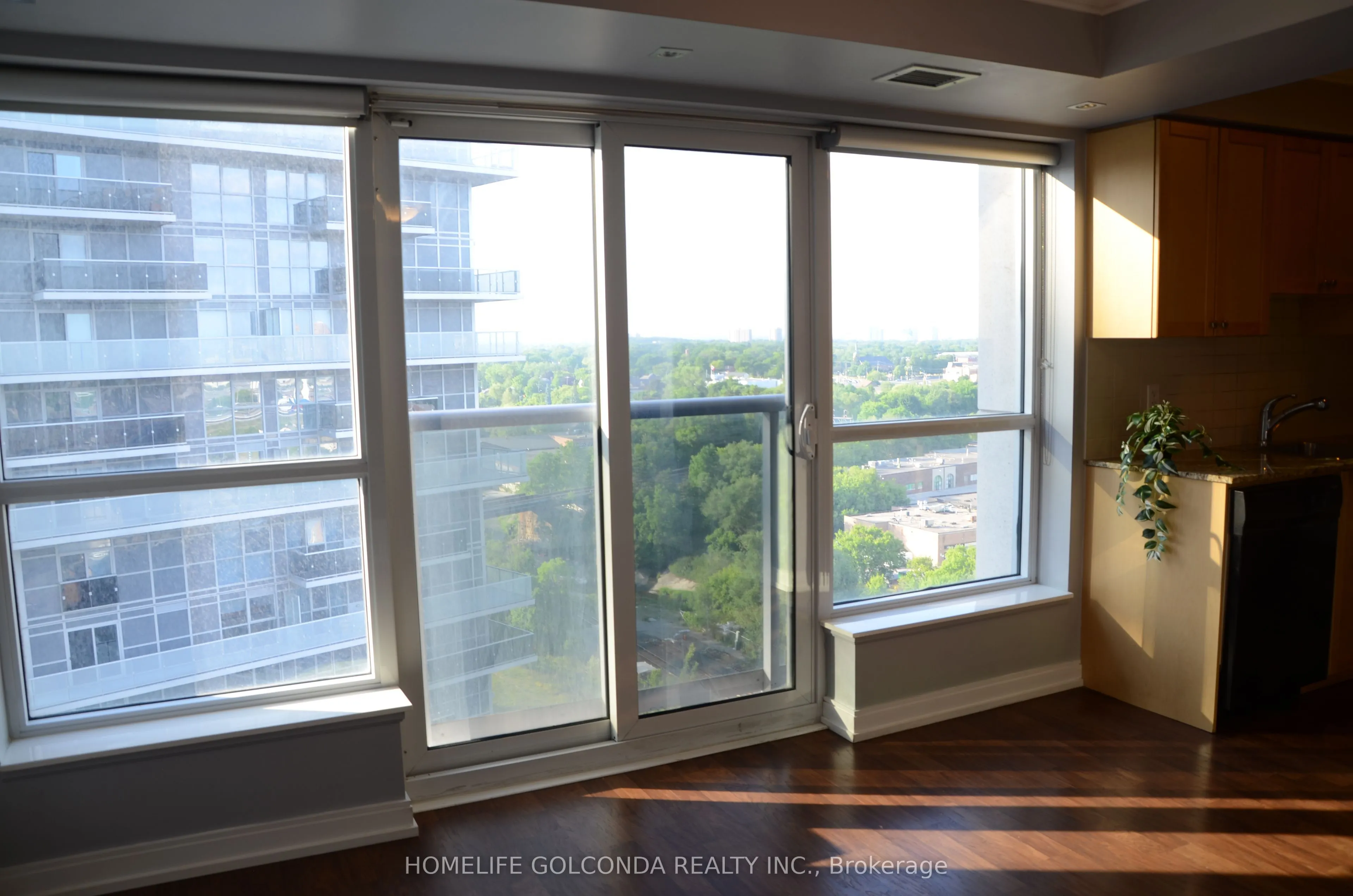 181 Village Green Square, #1419