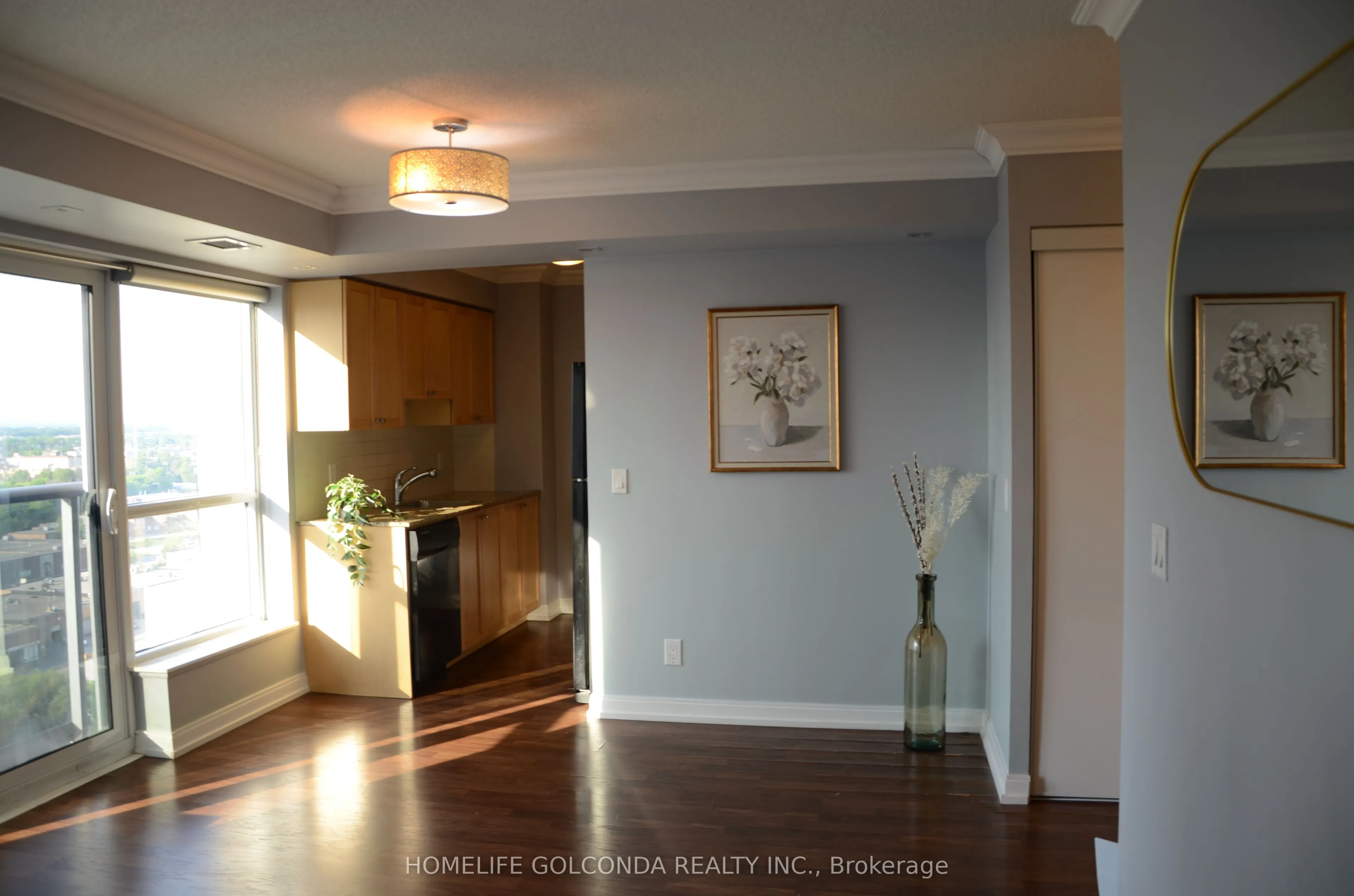 181 Village Green Square, #1419