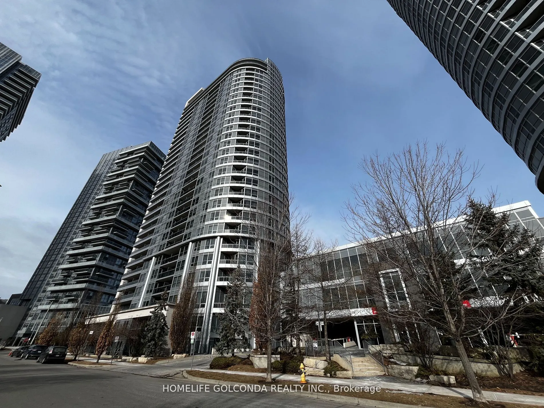 181 Village Green Square, #1419