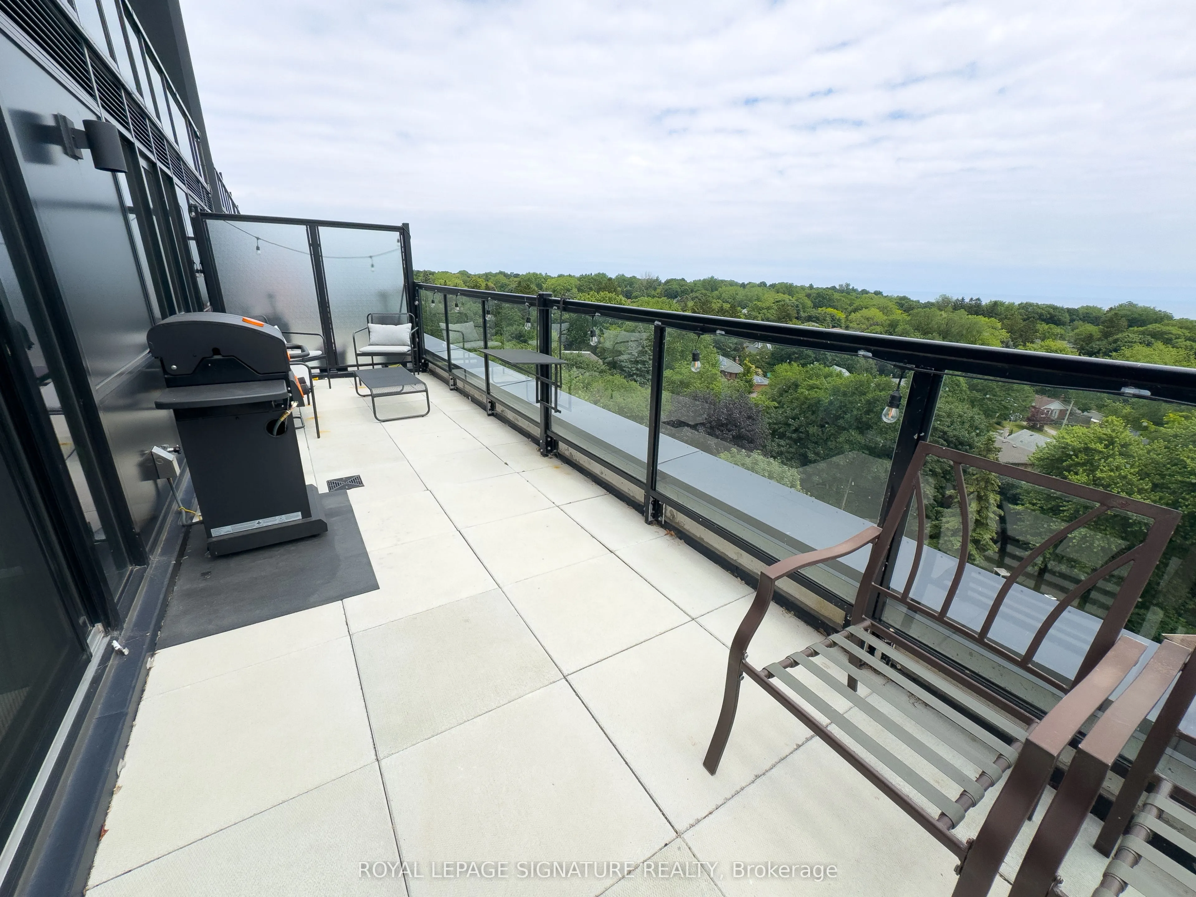 2799 Kingston Road, #905