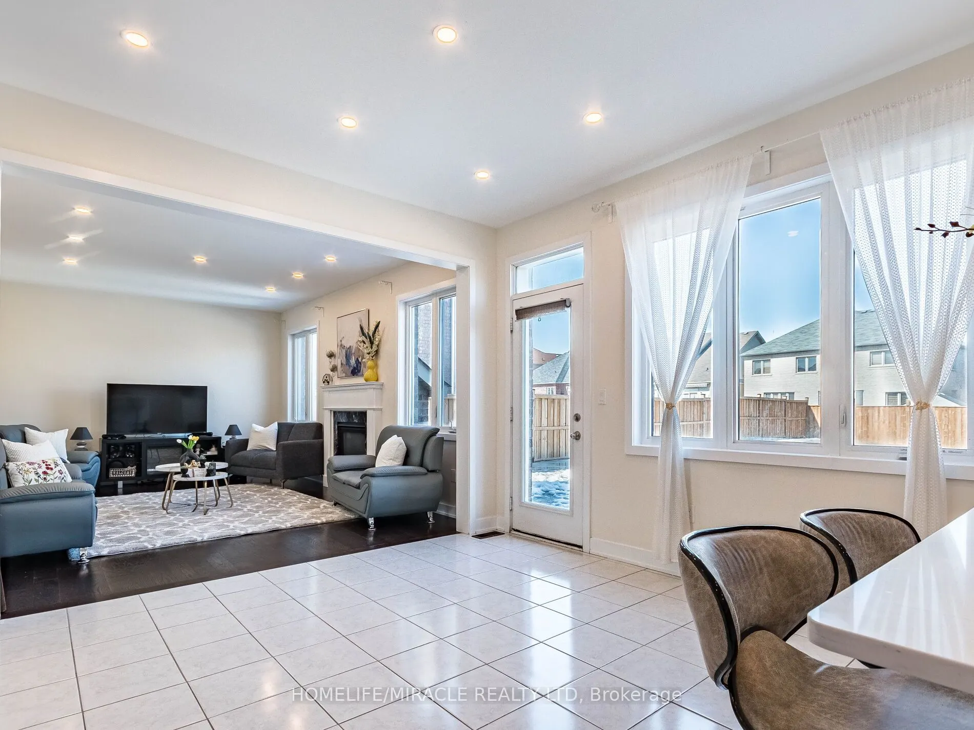 10 Buckles Court