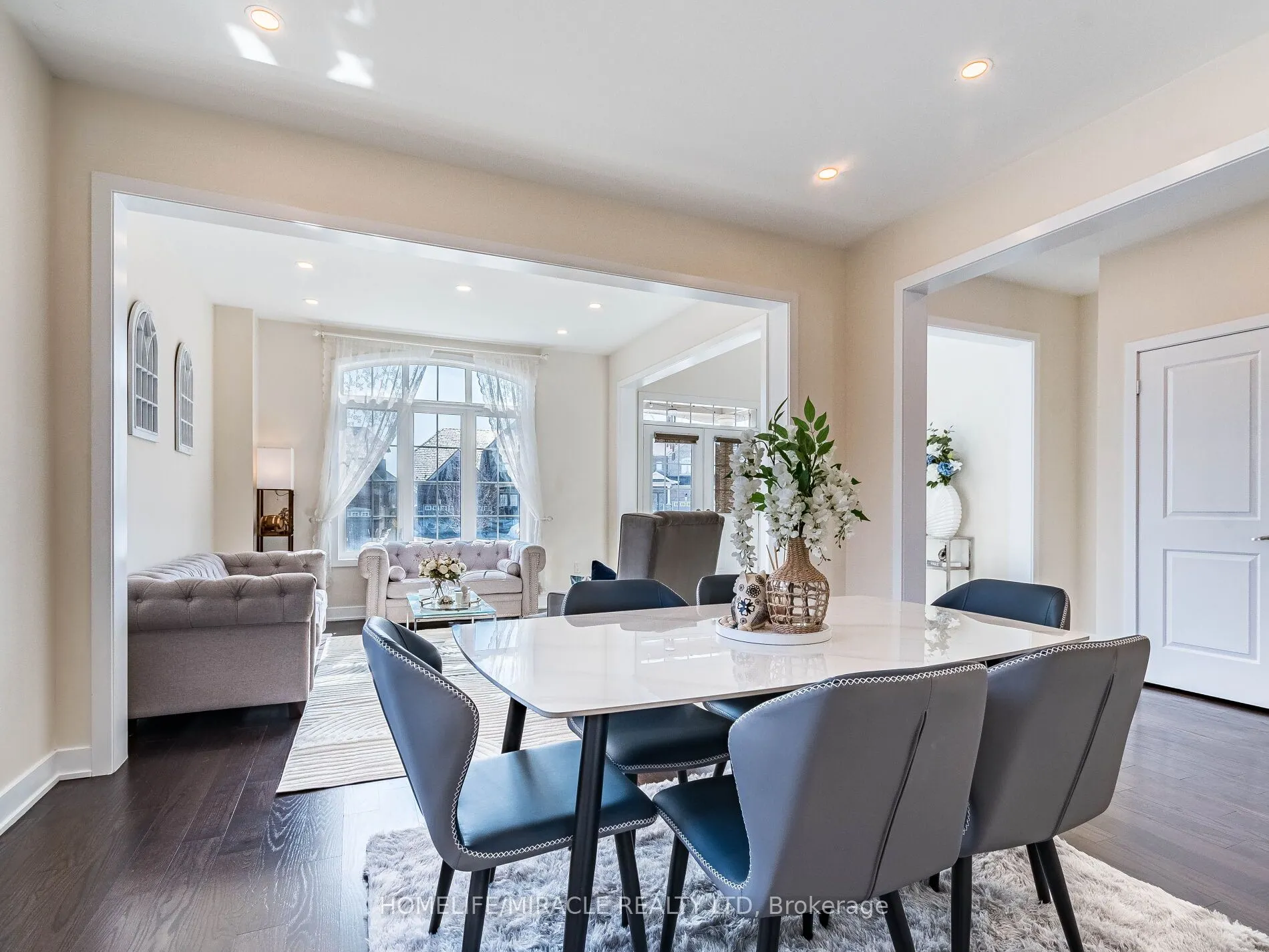 10 Buckles Court