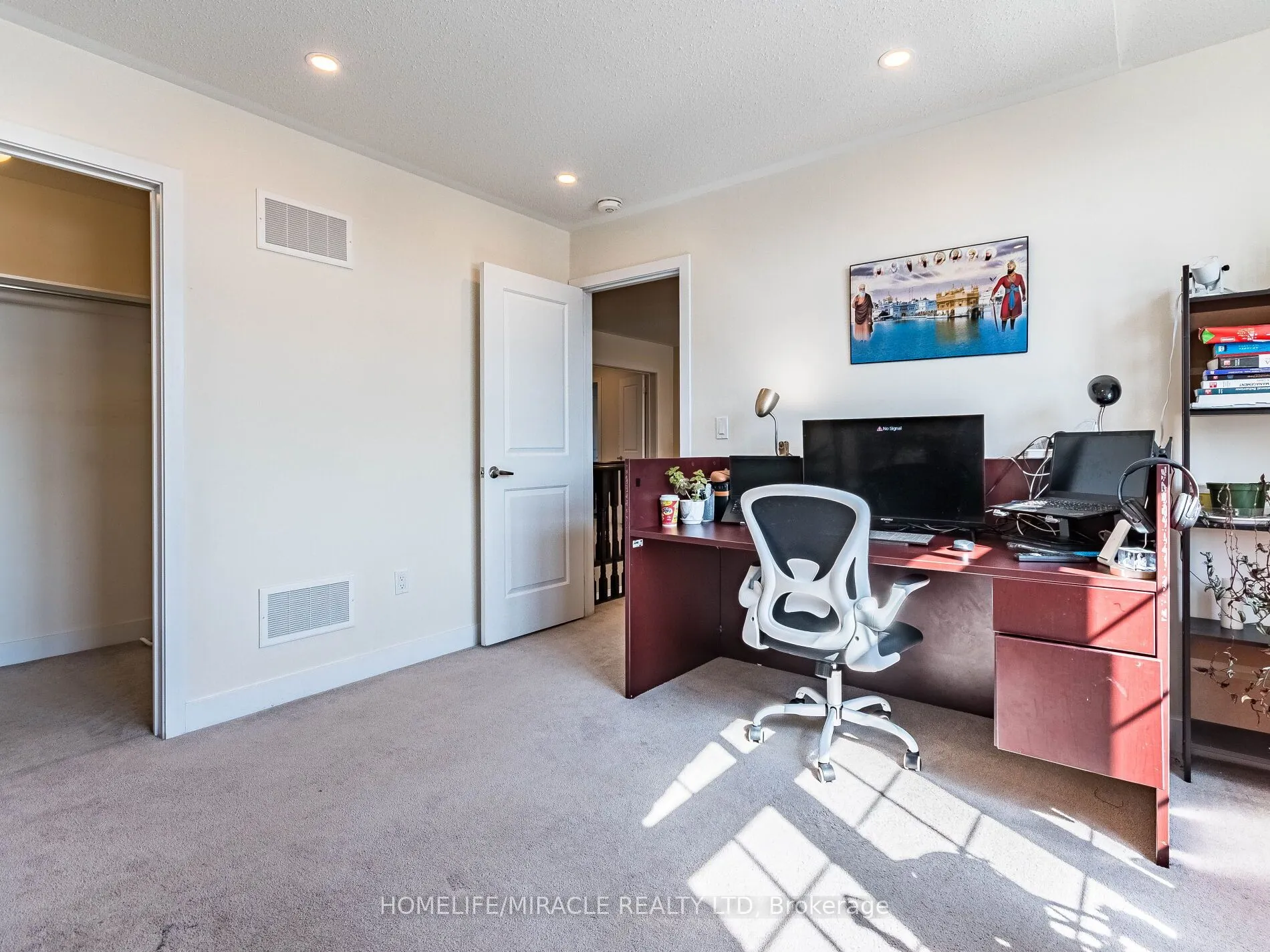 10 Buckles Court