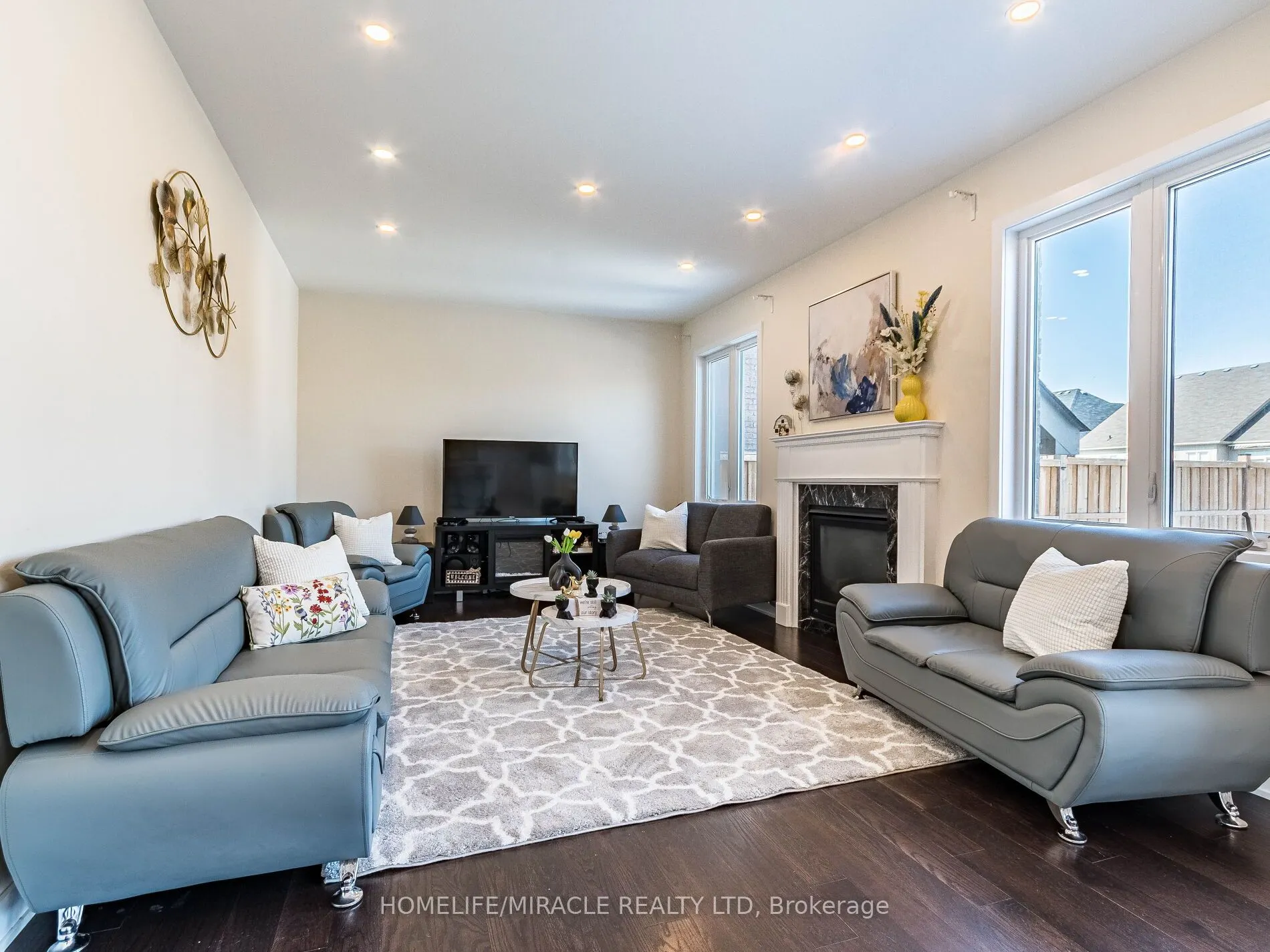 10 Buckles Court