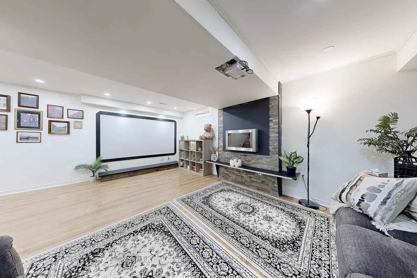 460 Woodmount Drive, #14