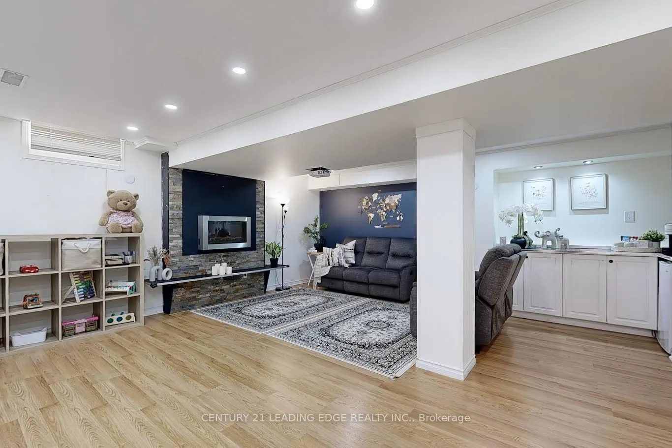 460 Woodmount Drive, #14