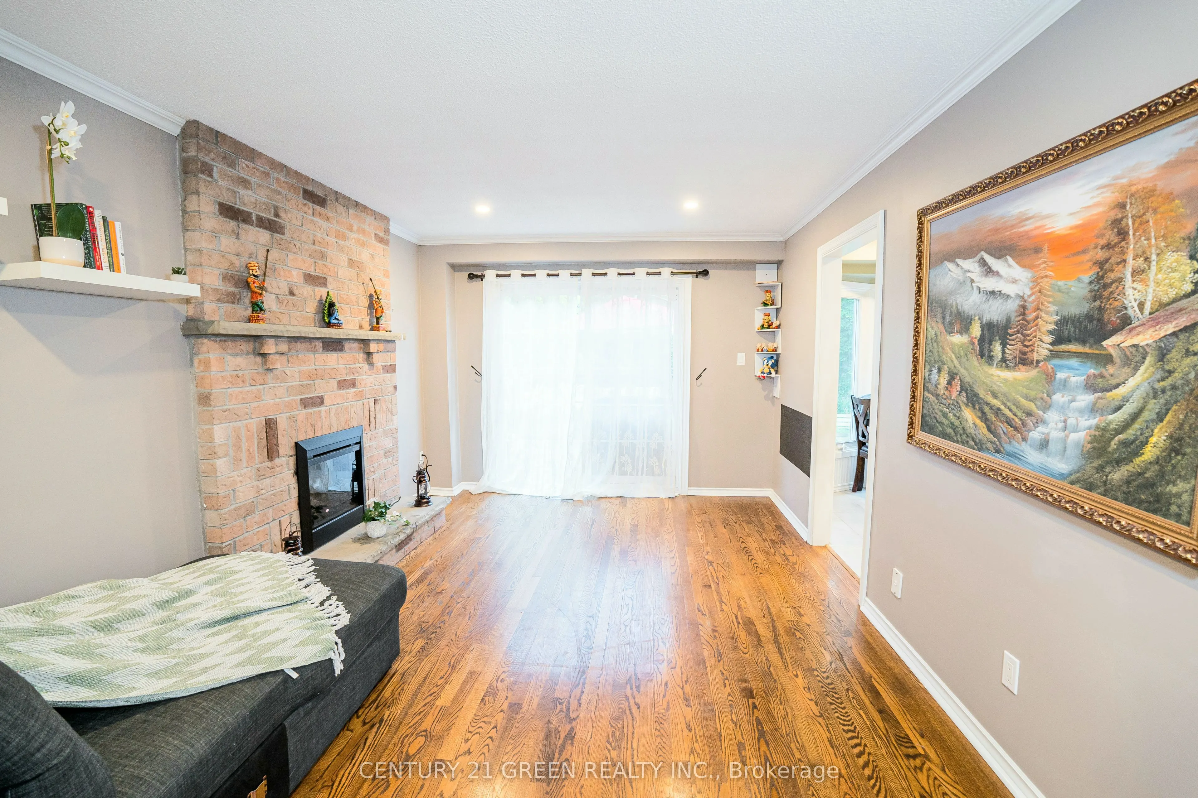 13 Alderbrook Drive